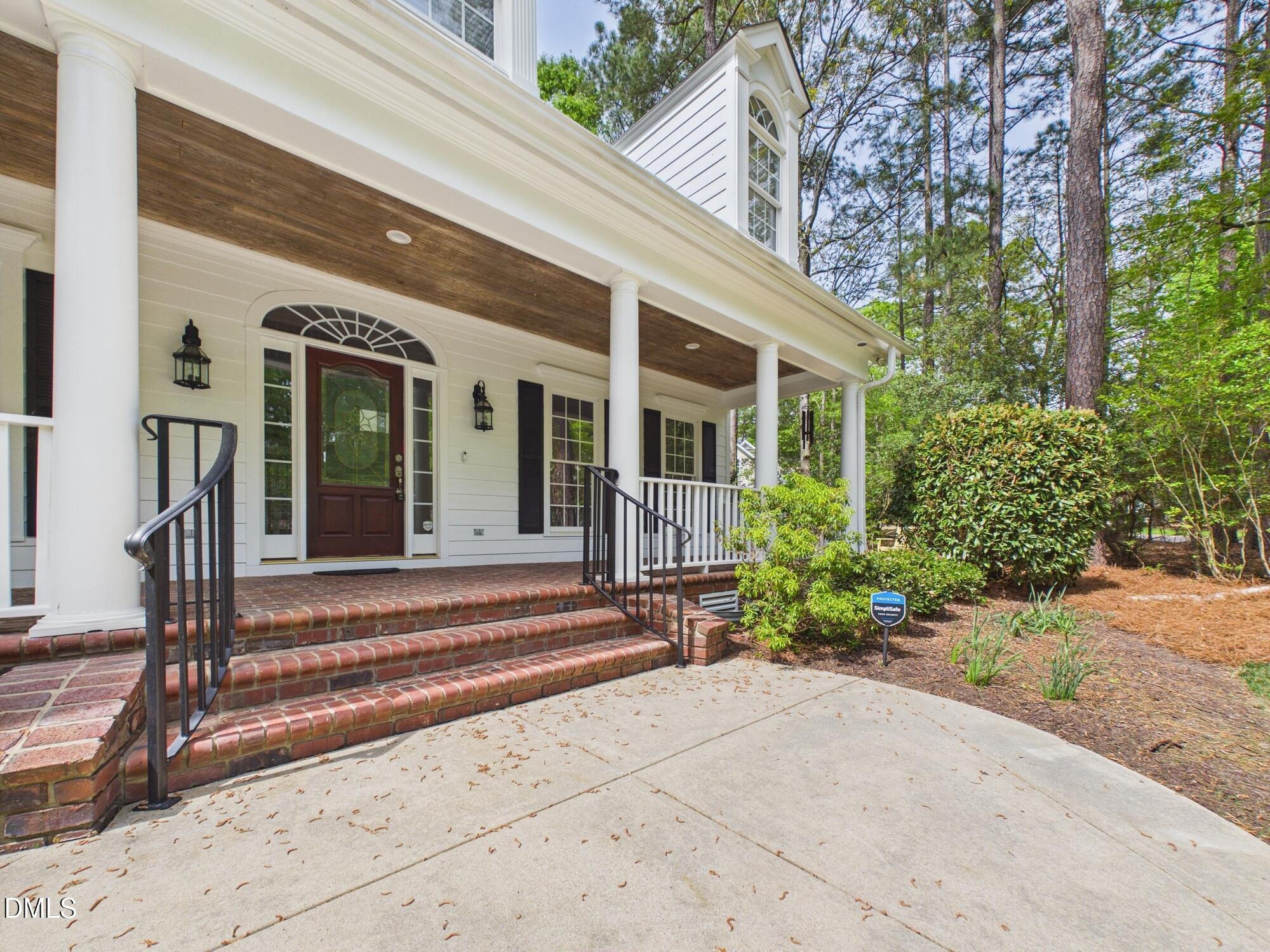 main property photo 6