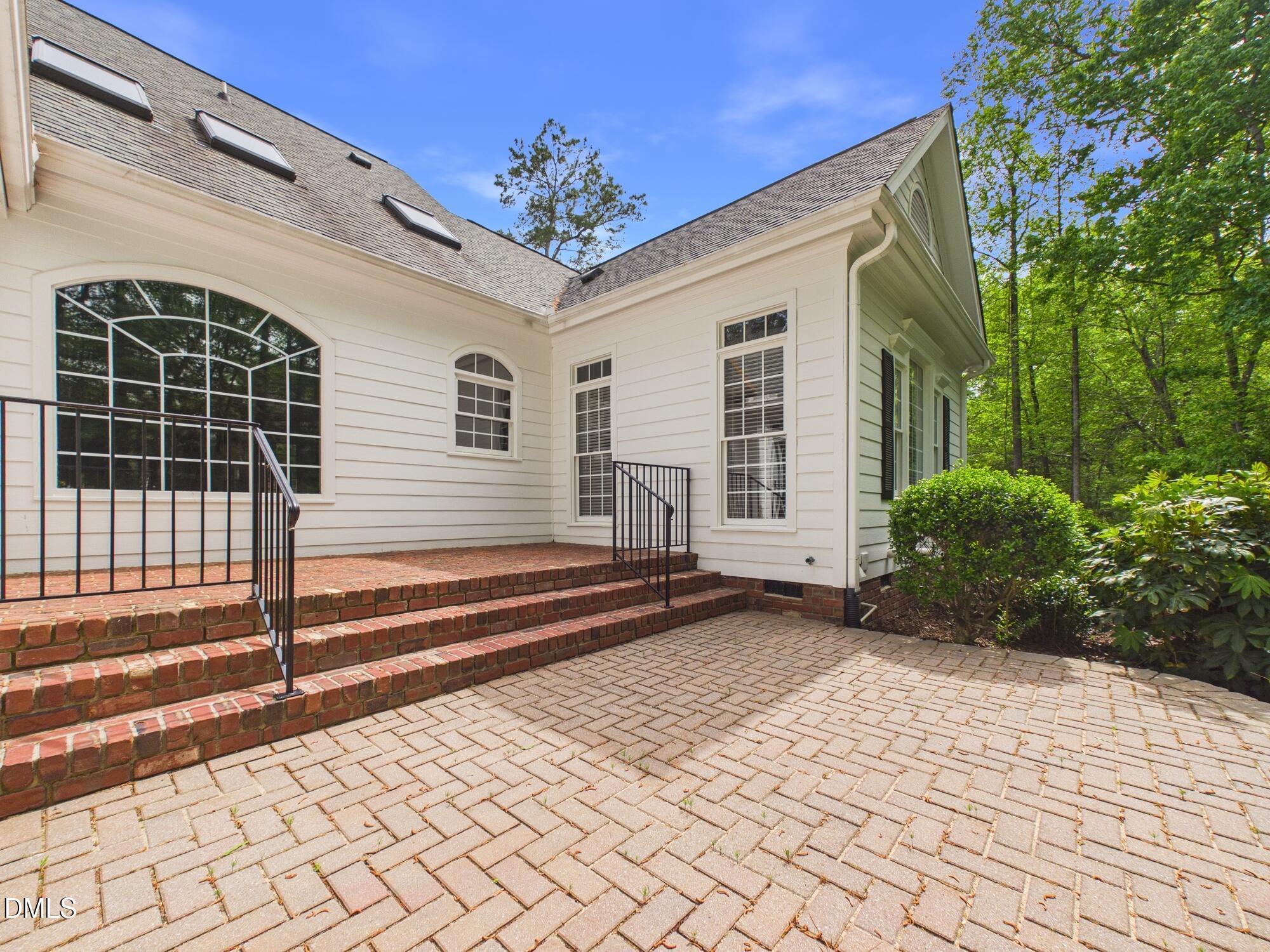main property photo 74