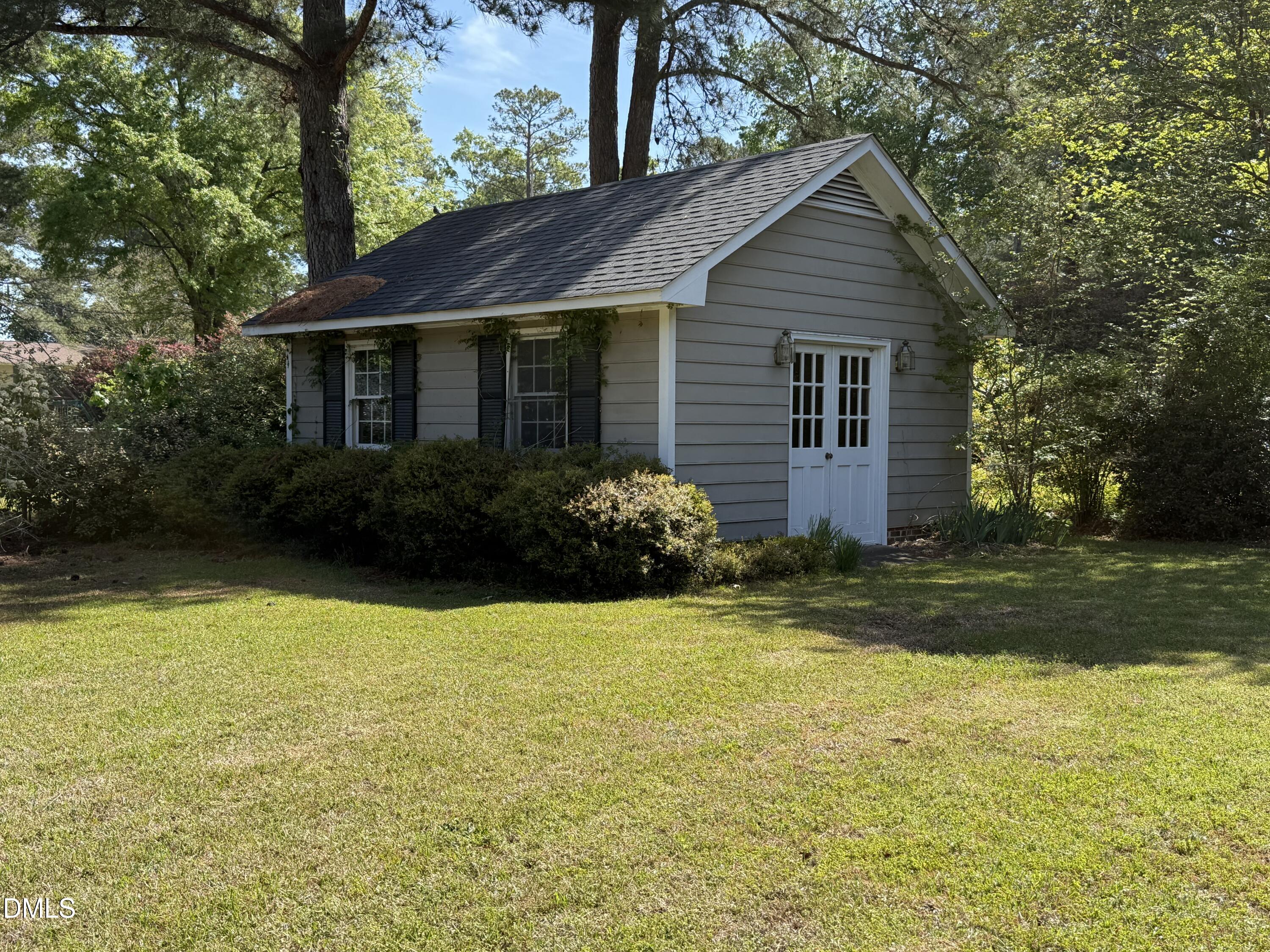 main property photo 35