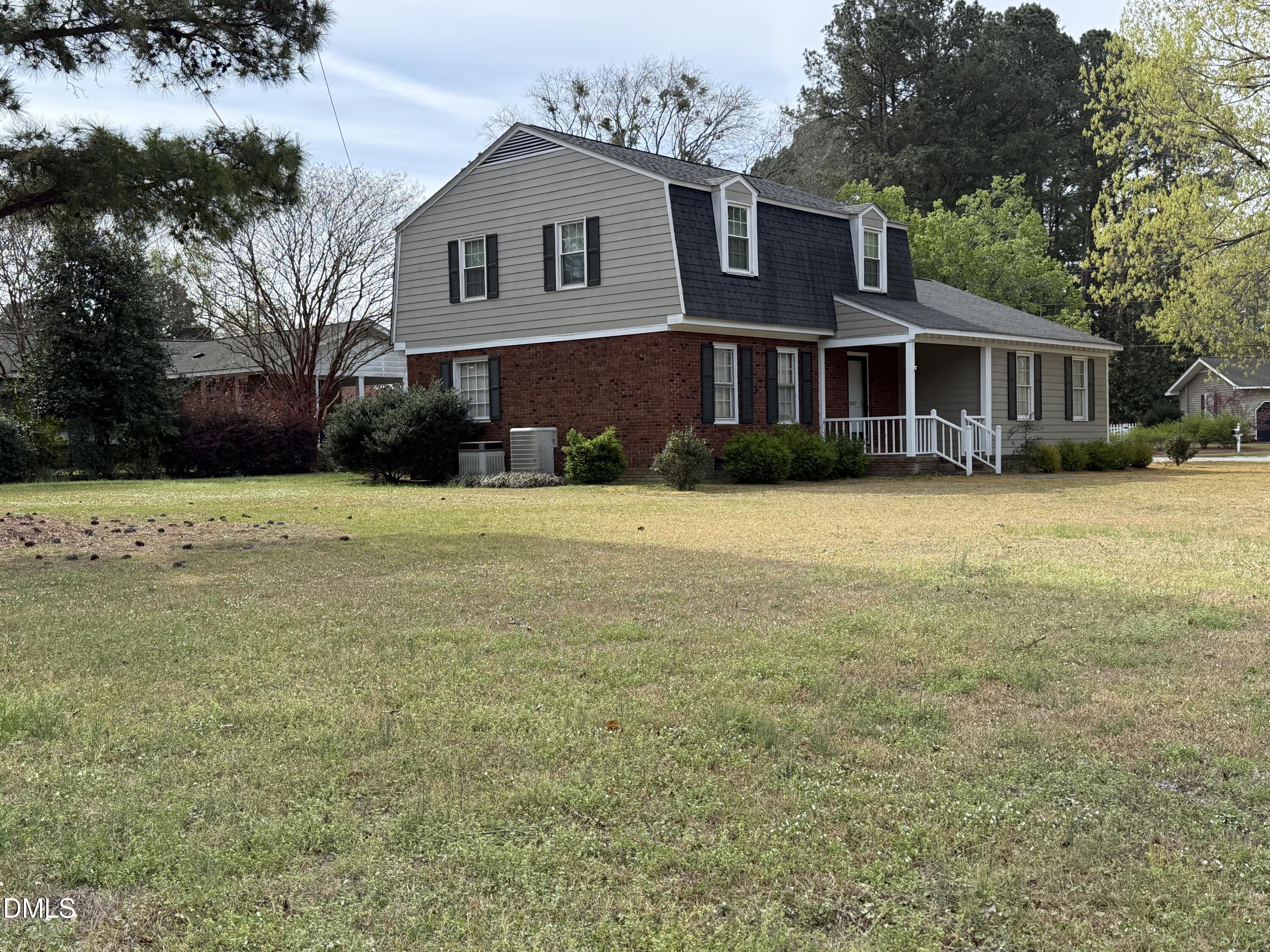 main property photo 4