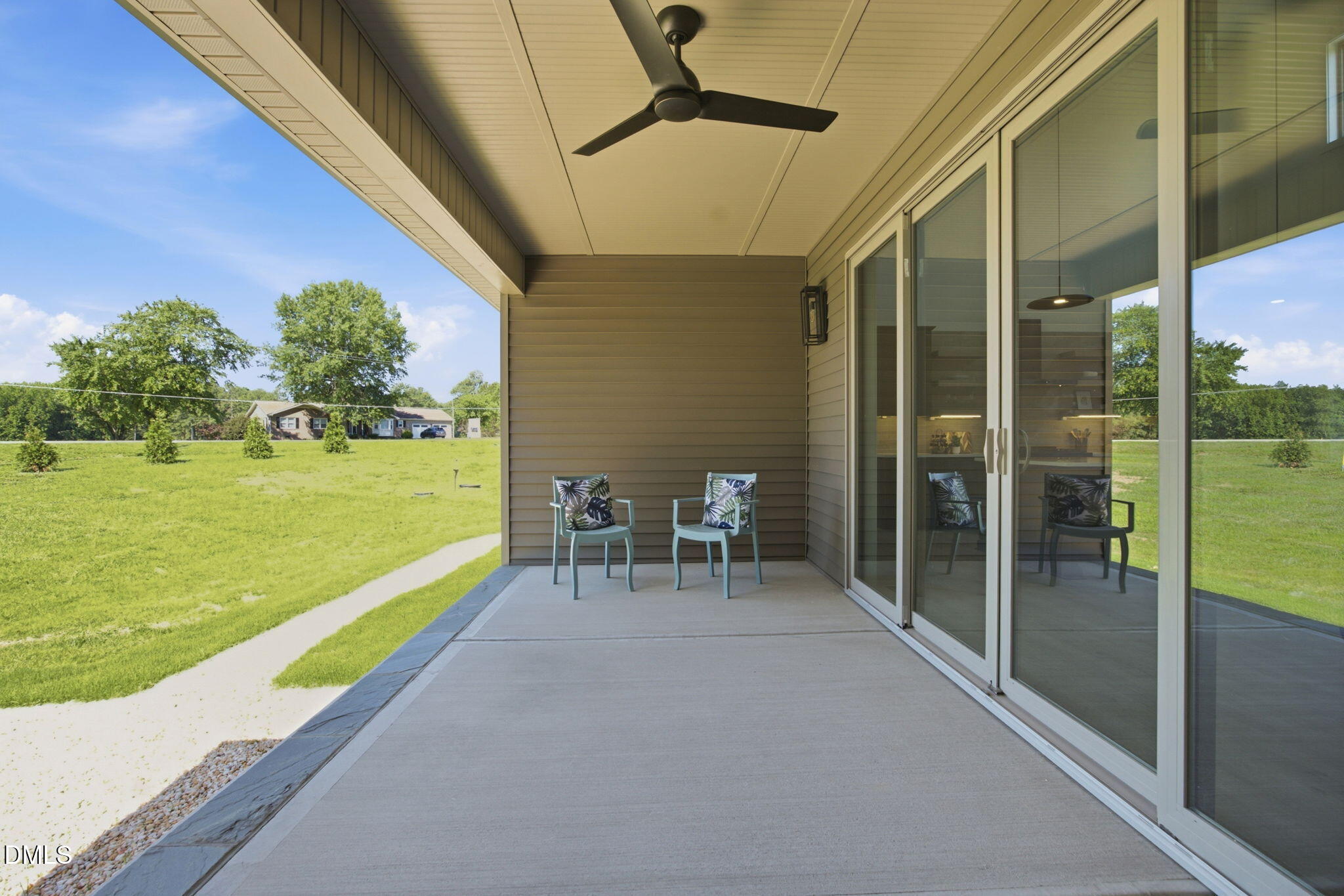 main property photo 37