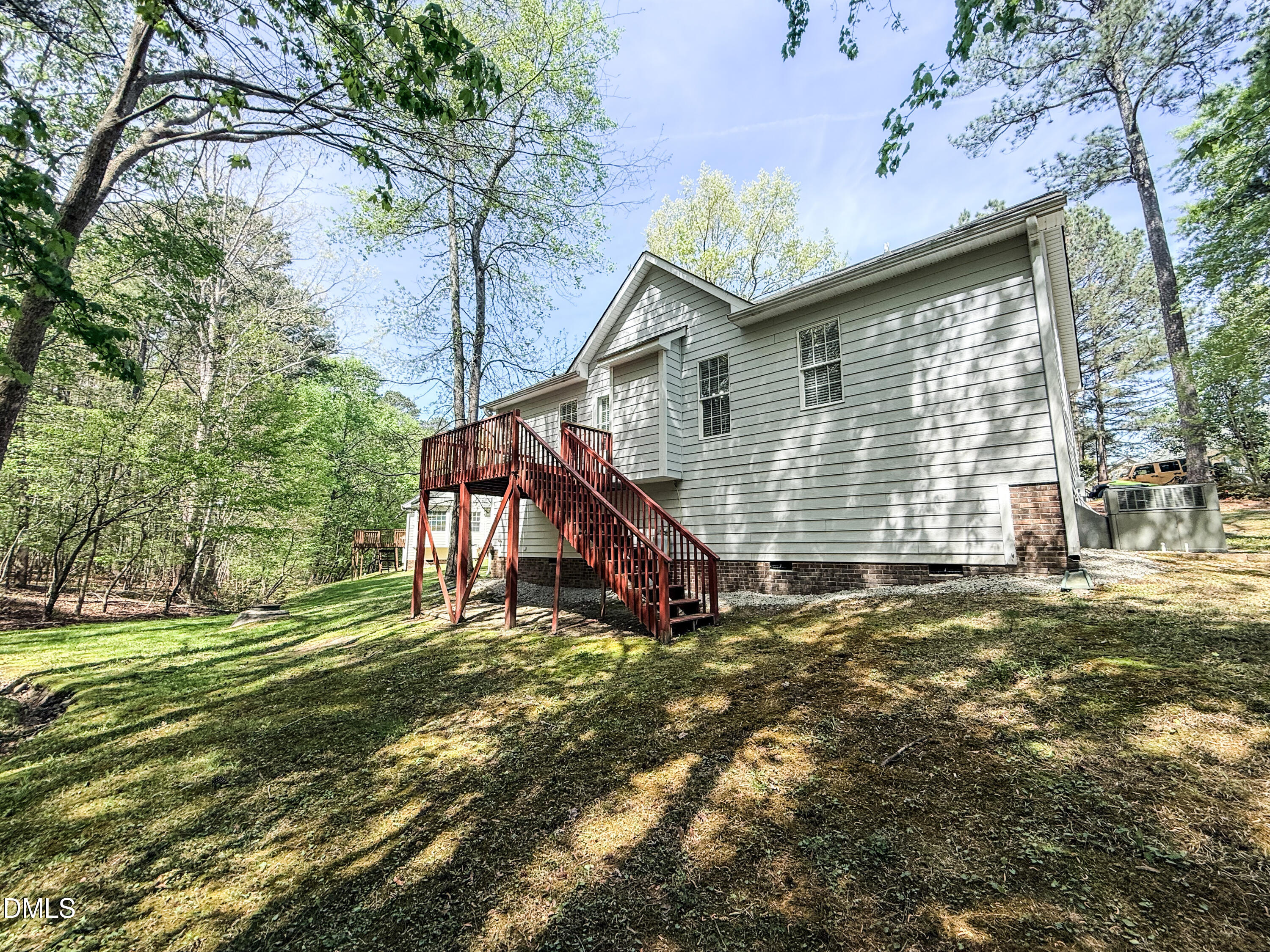 main property photo 26