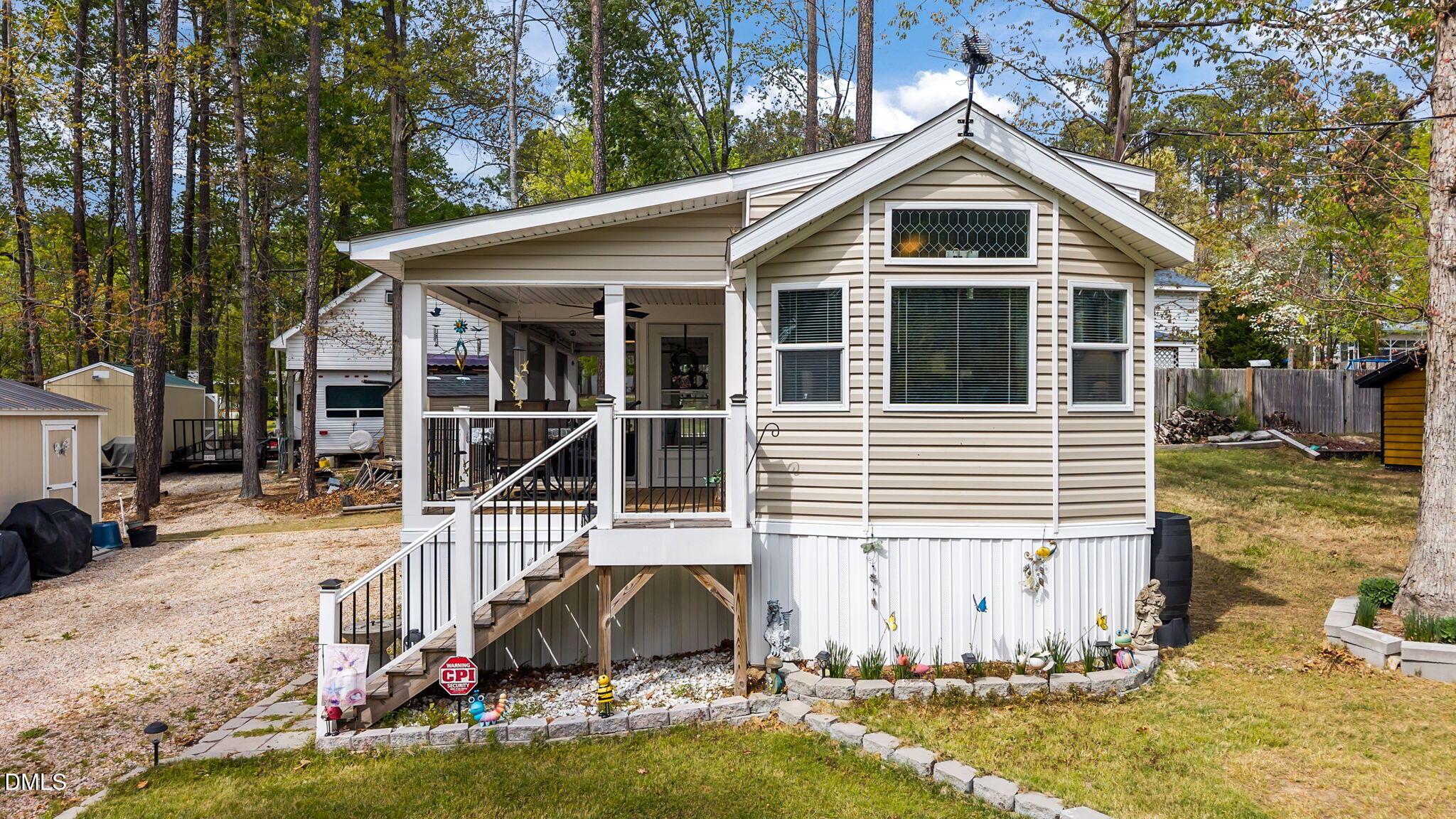 main property photo 3