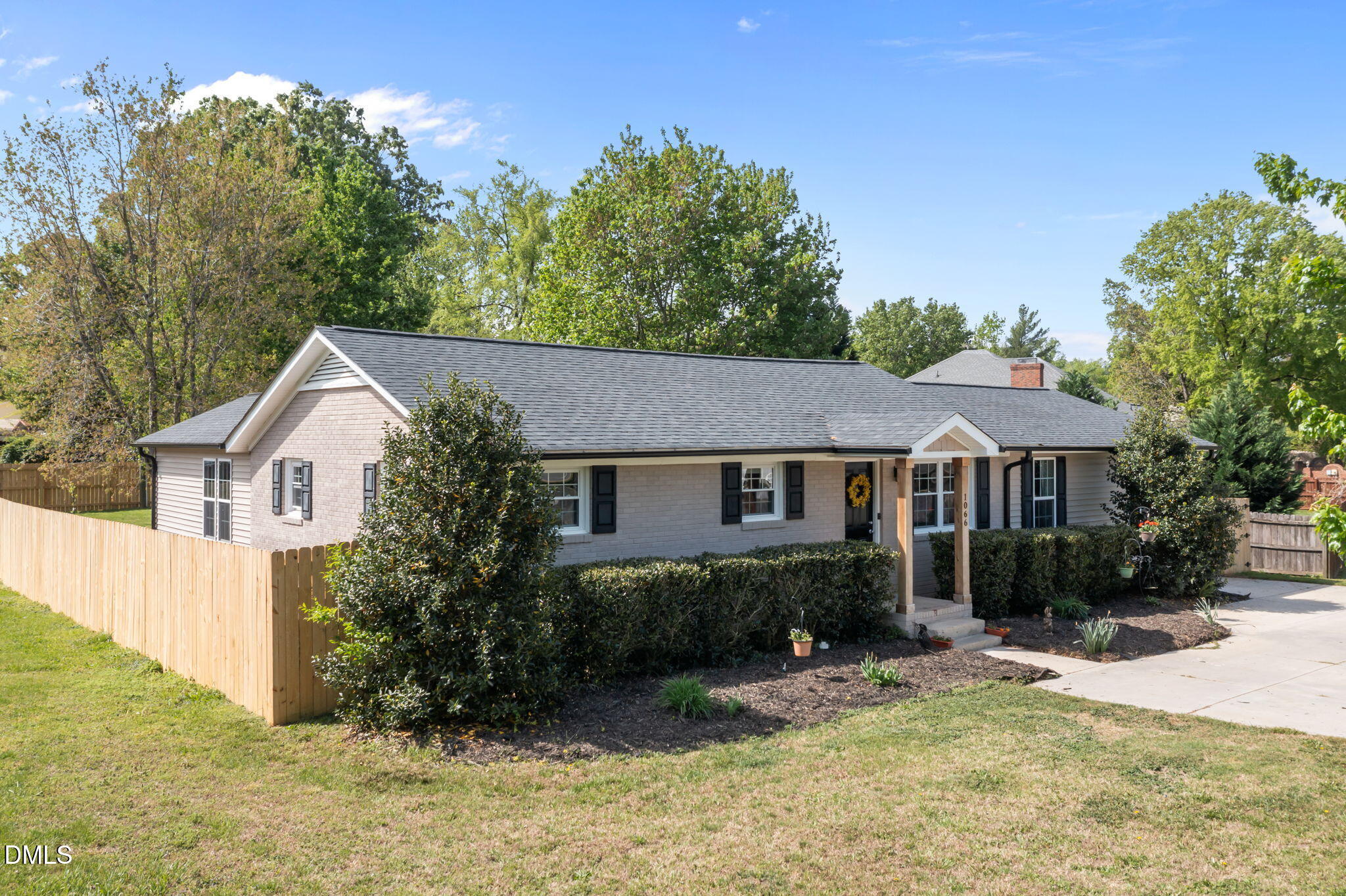 main property photo 50