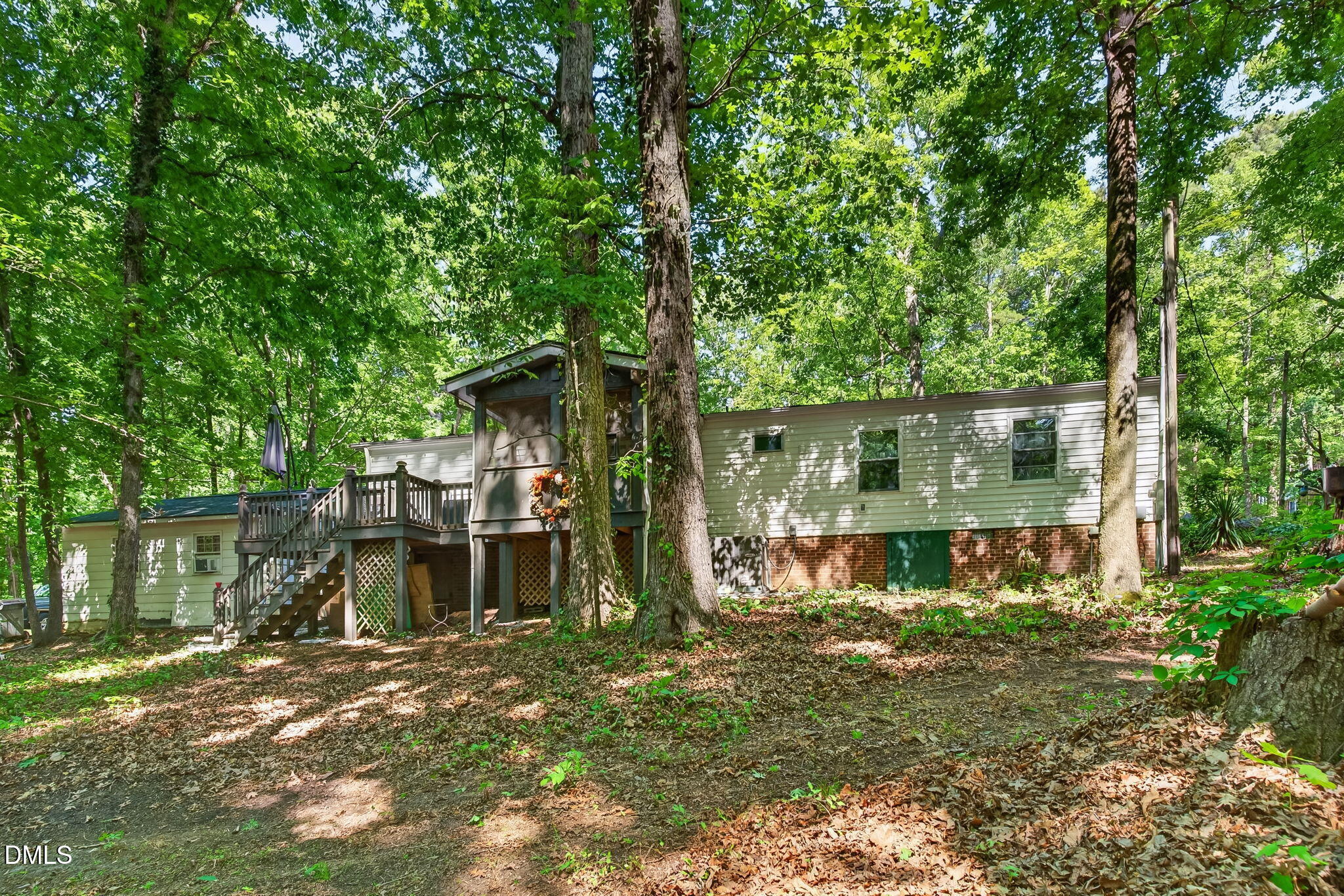 main property photo 32