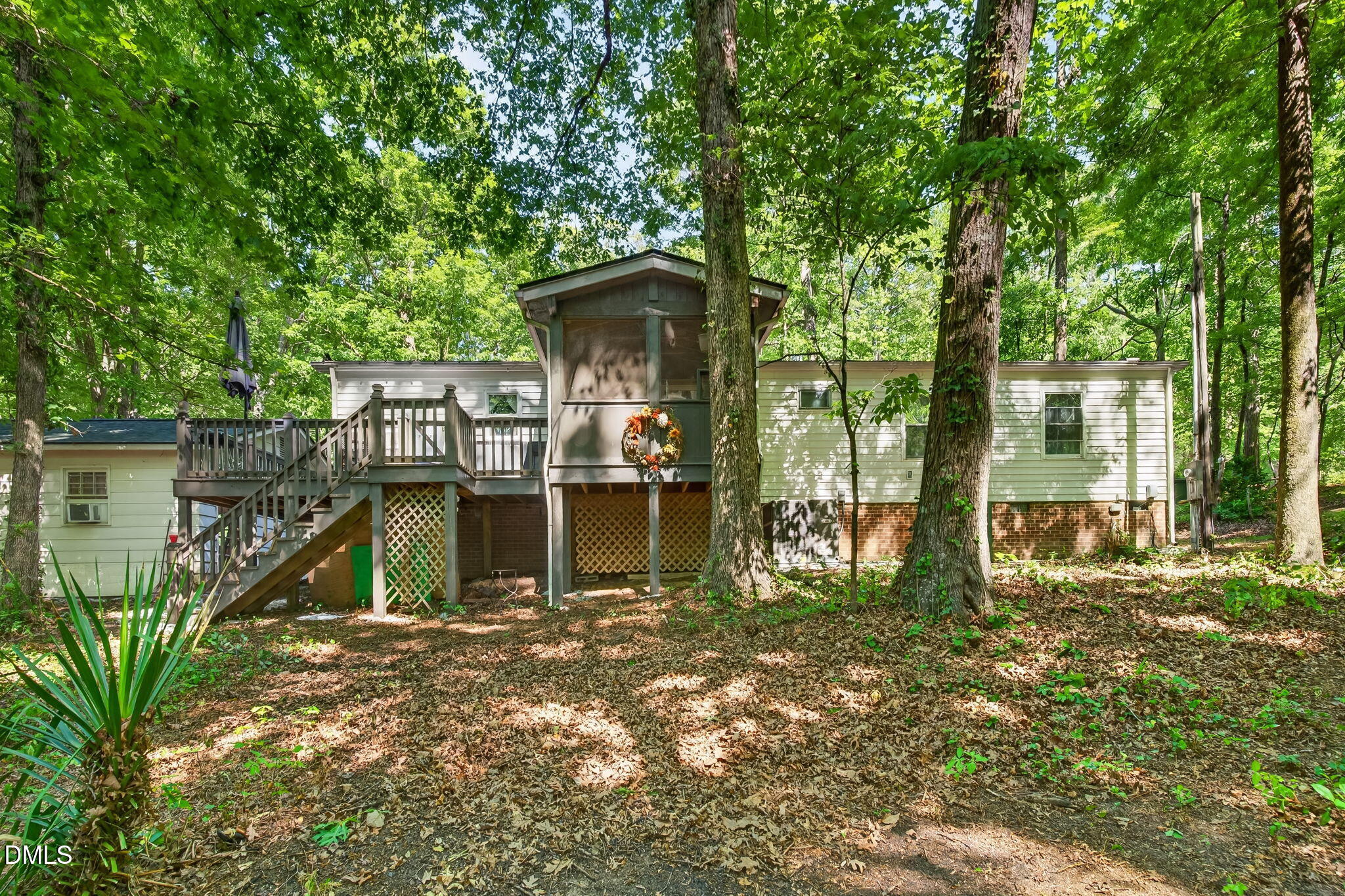 main property photo 33