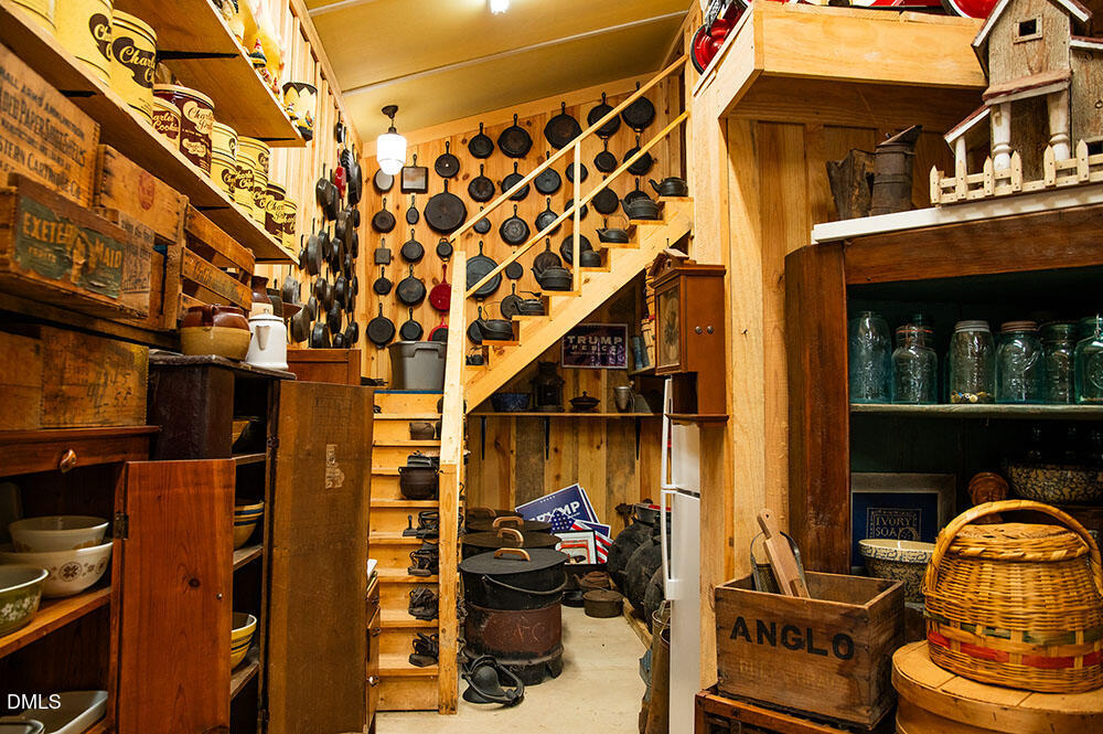 main property photo 78