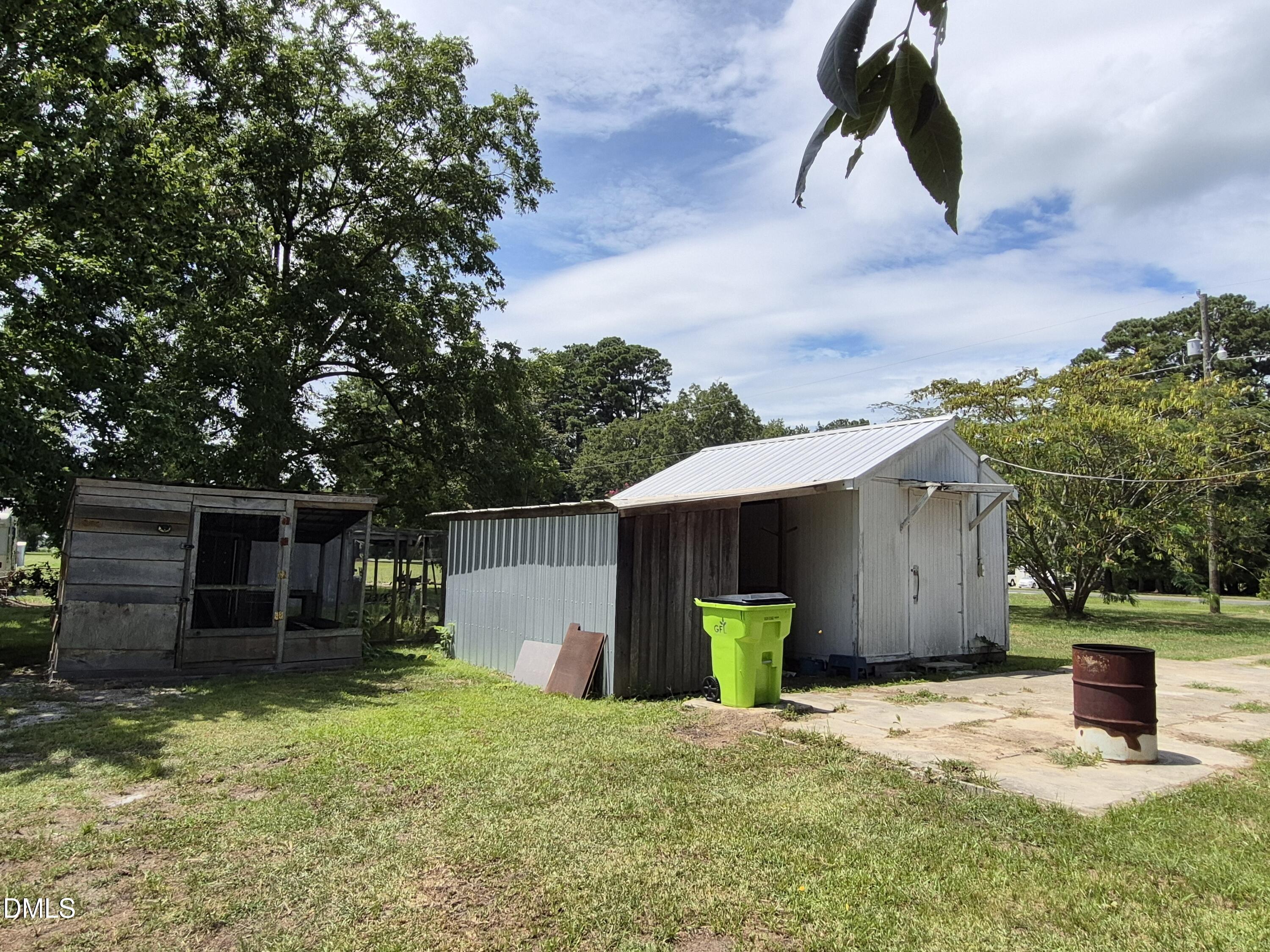 main property photo 27