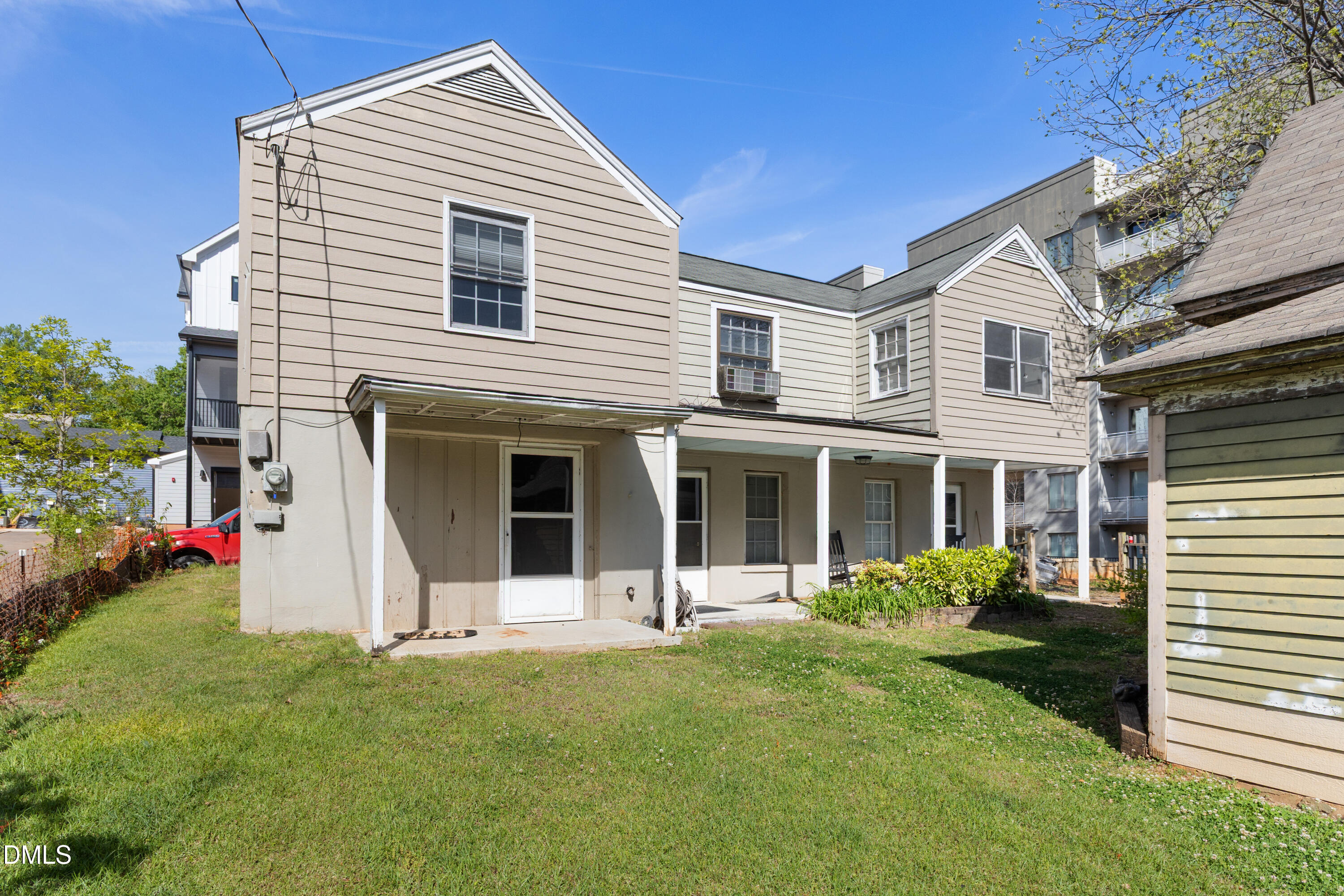 main property photo 12