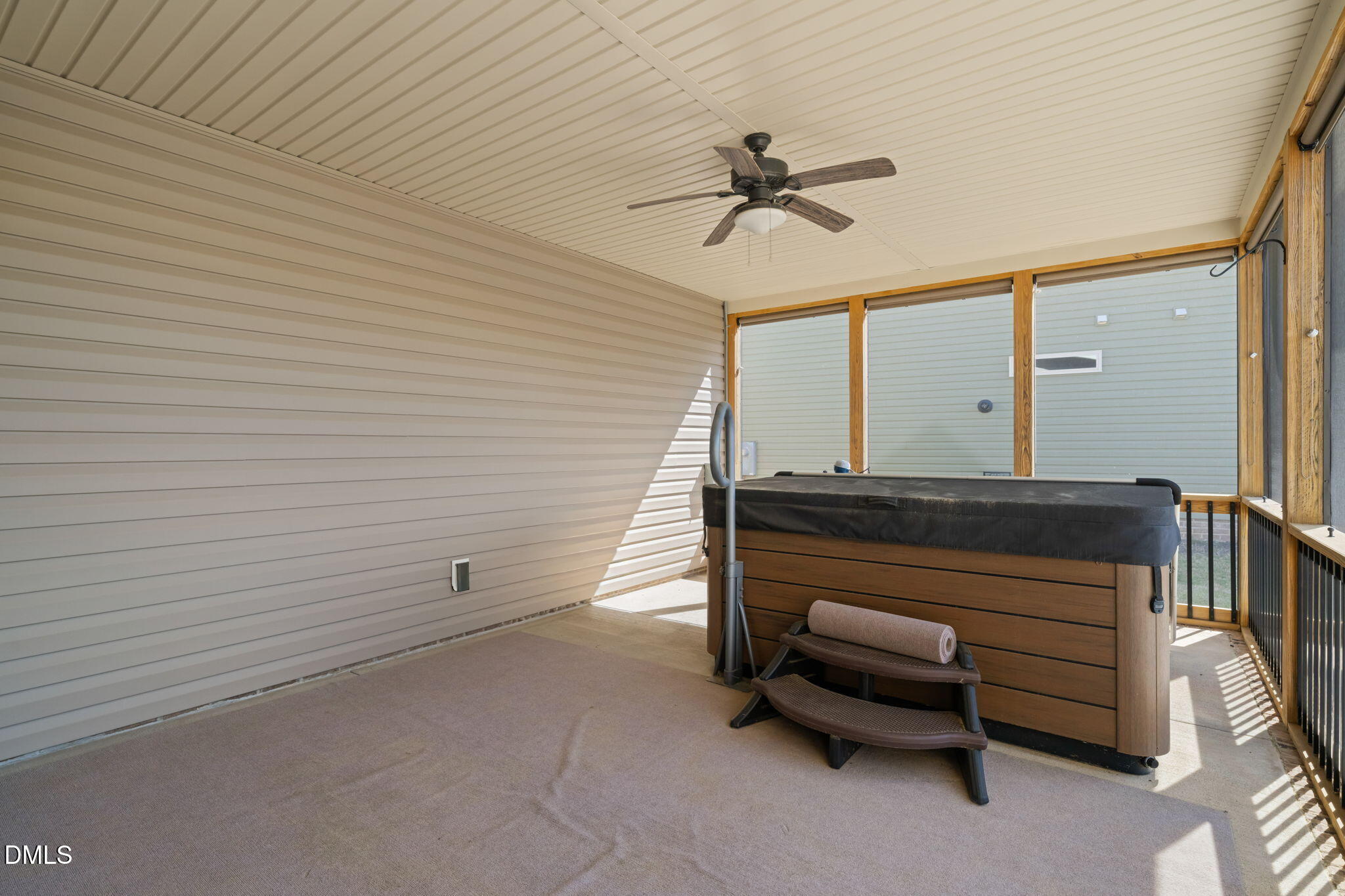main property photo 41