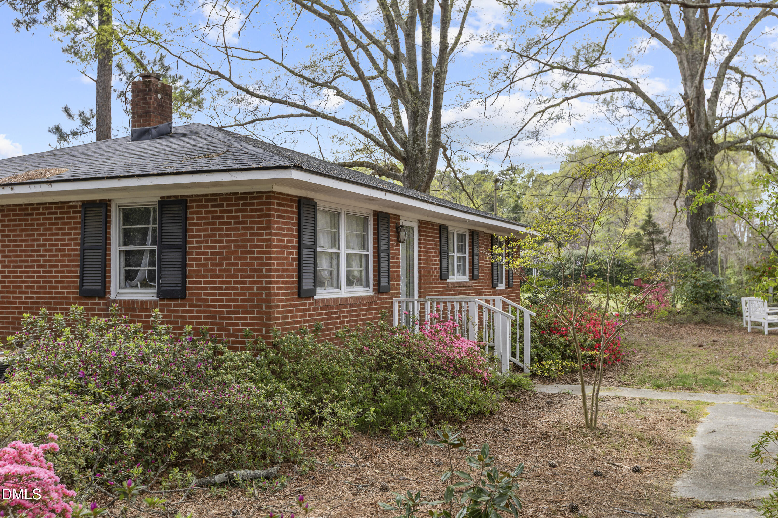 main property photo 24