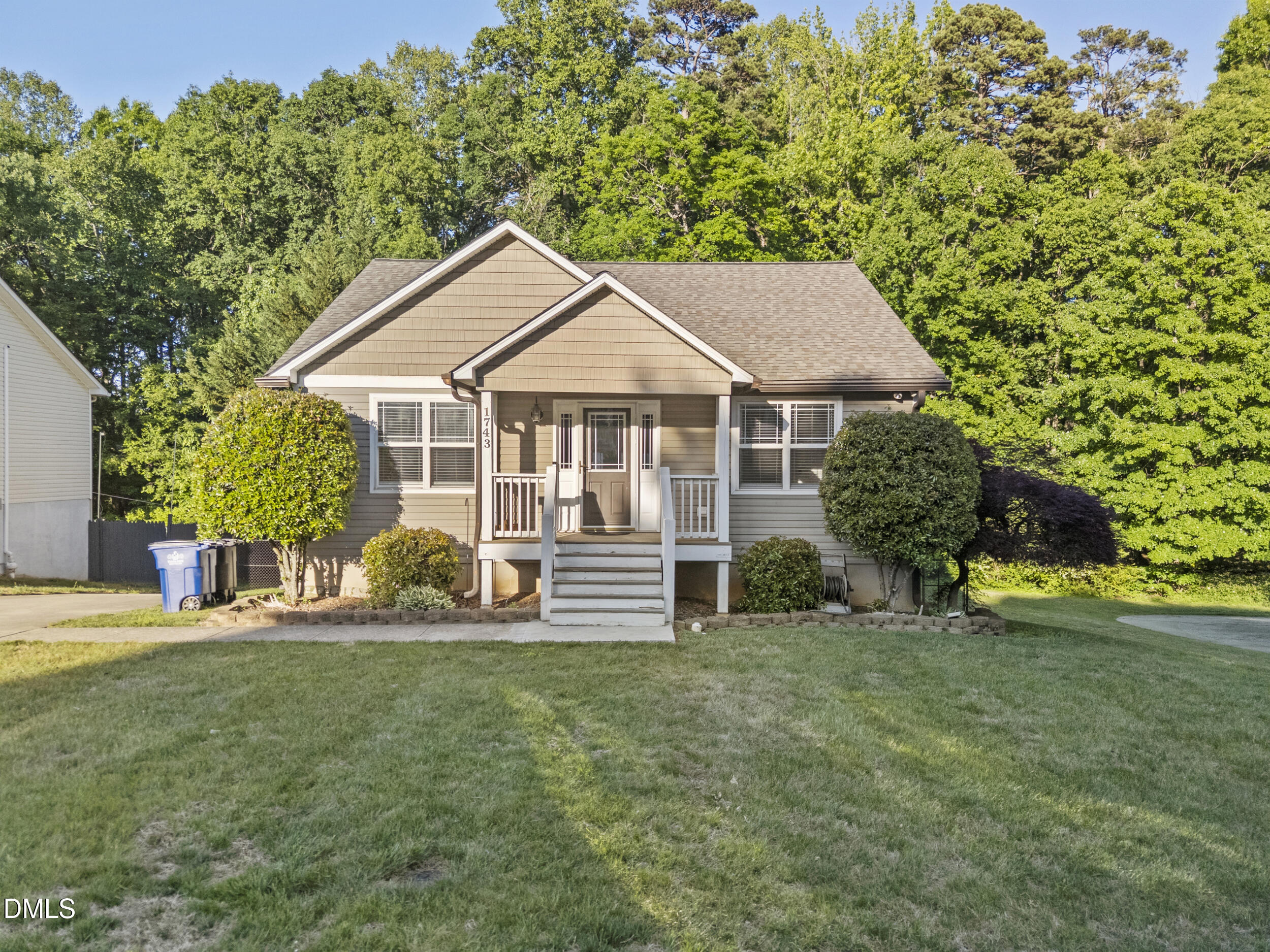 main property photo 19