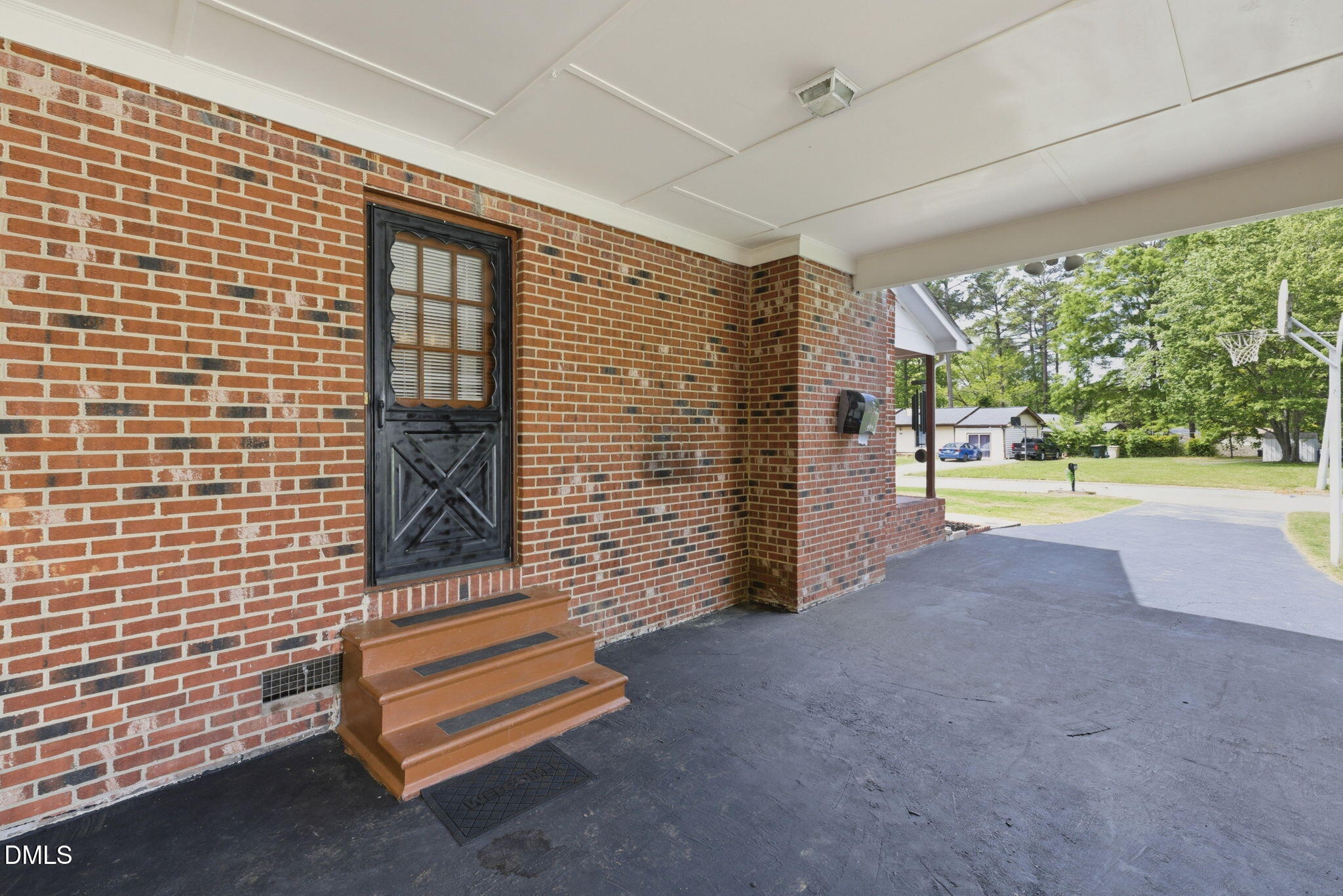 main property photo 5