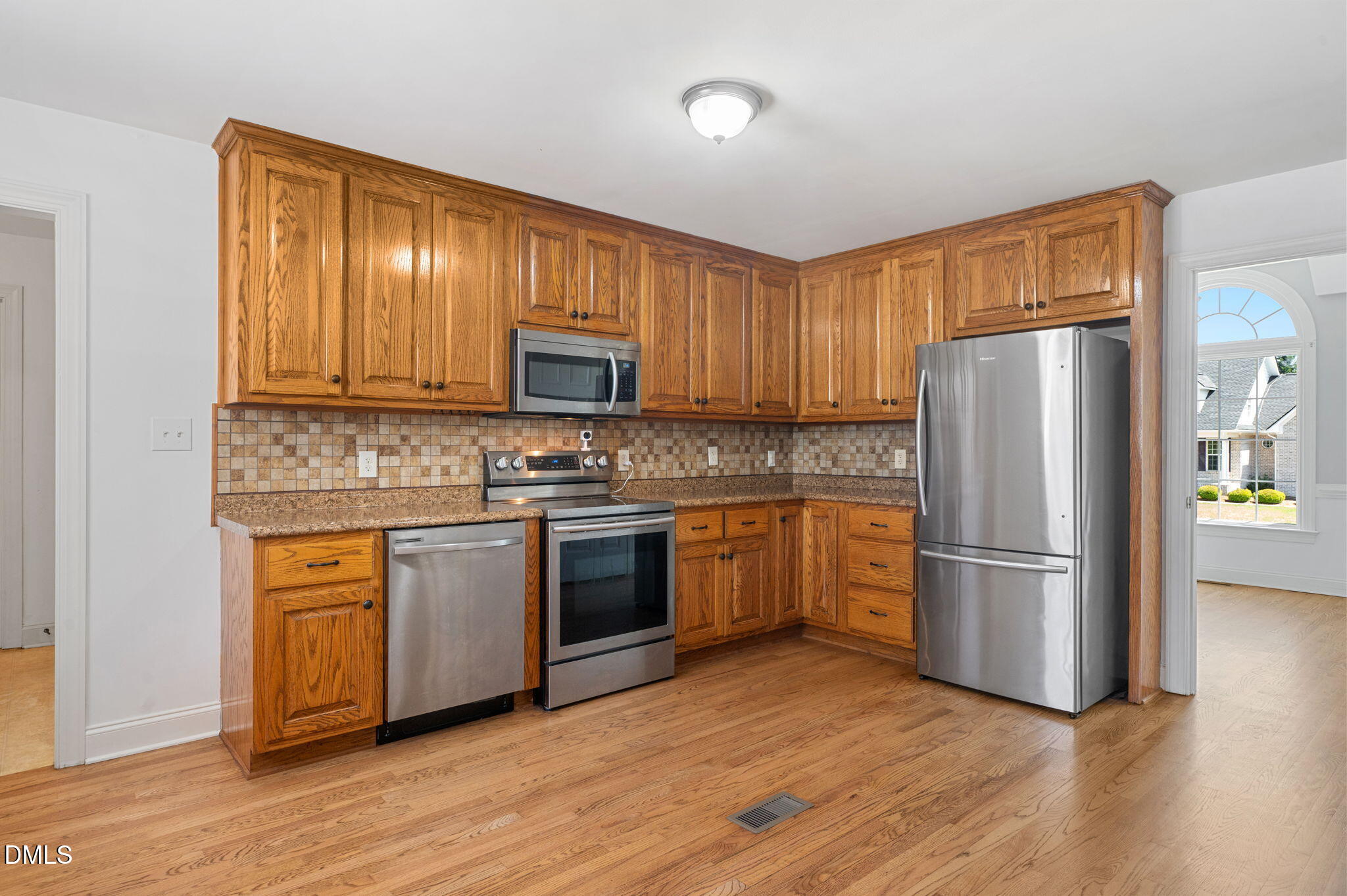 main property photo 15