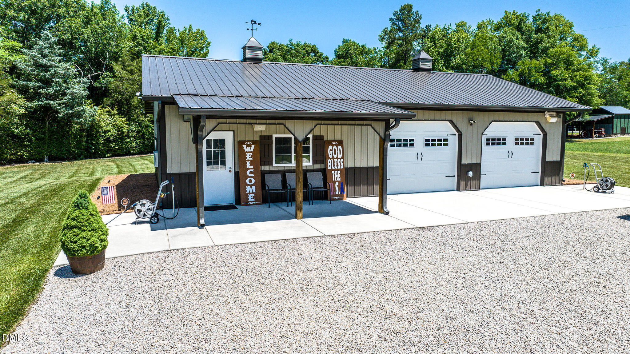 main property photo 32