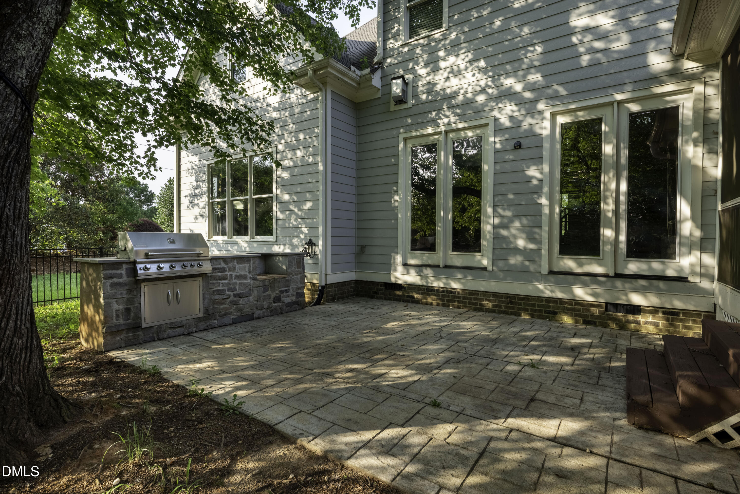 main property photo 79