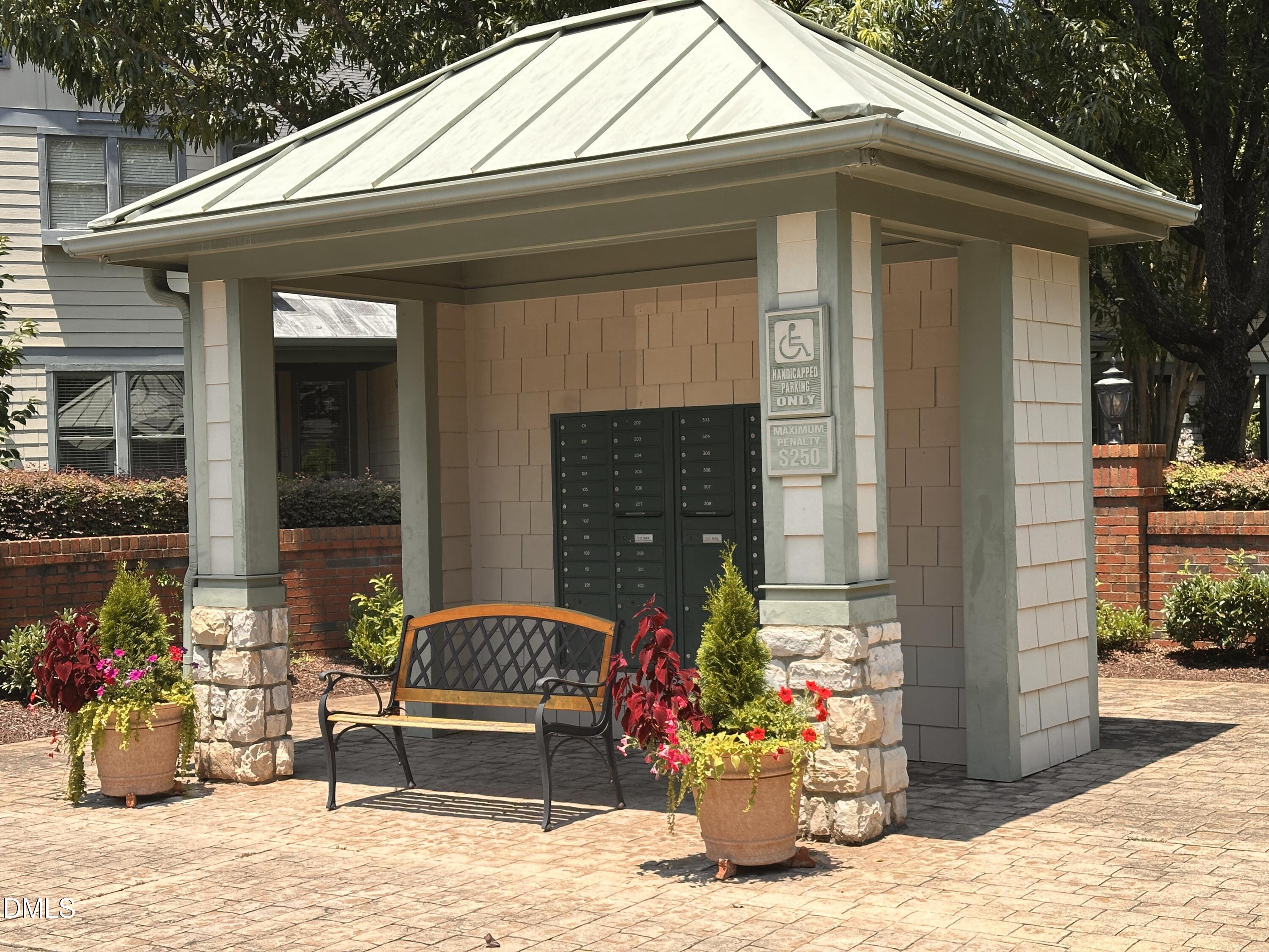 main property photo 40