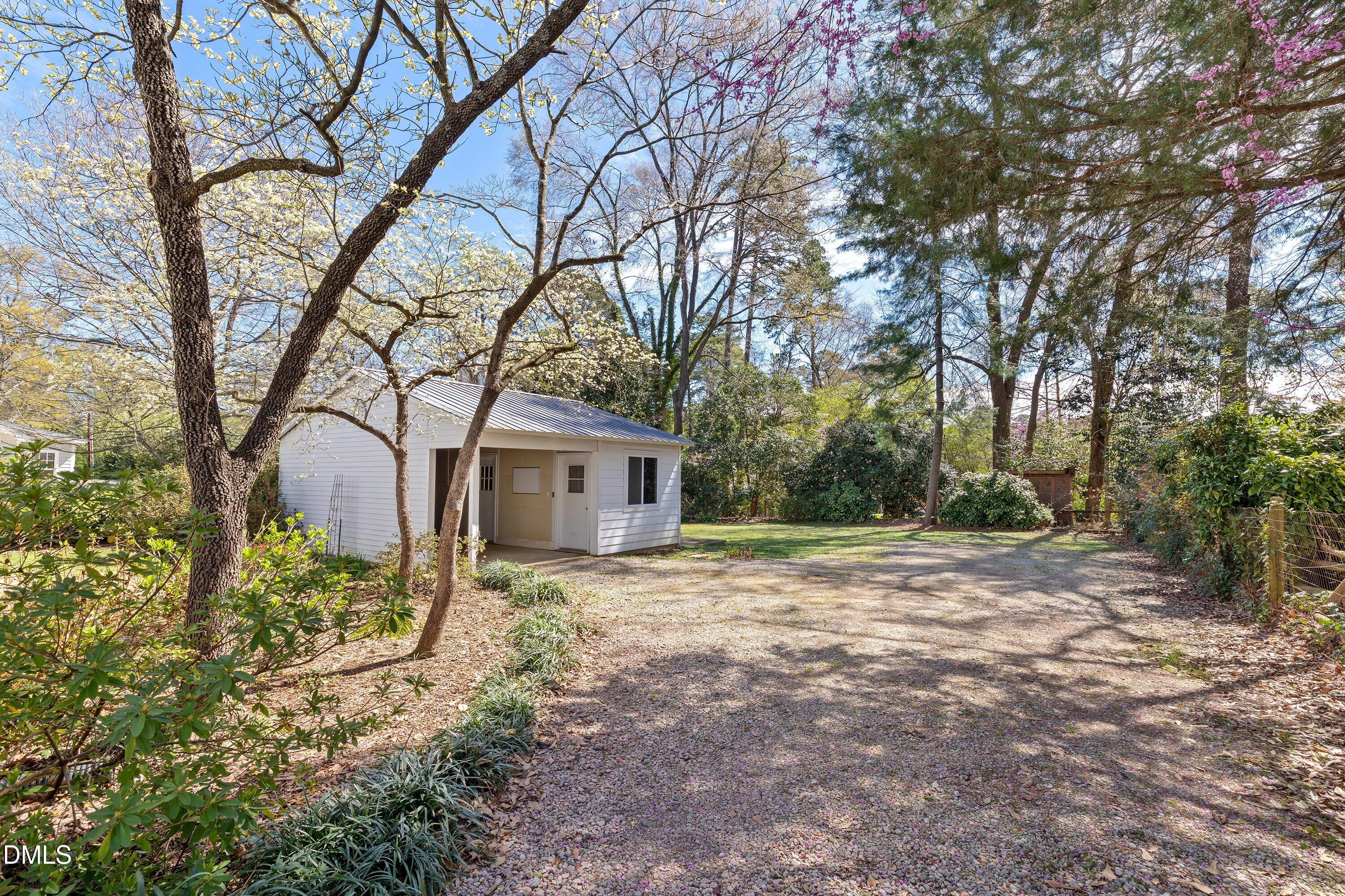 main property photo 32