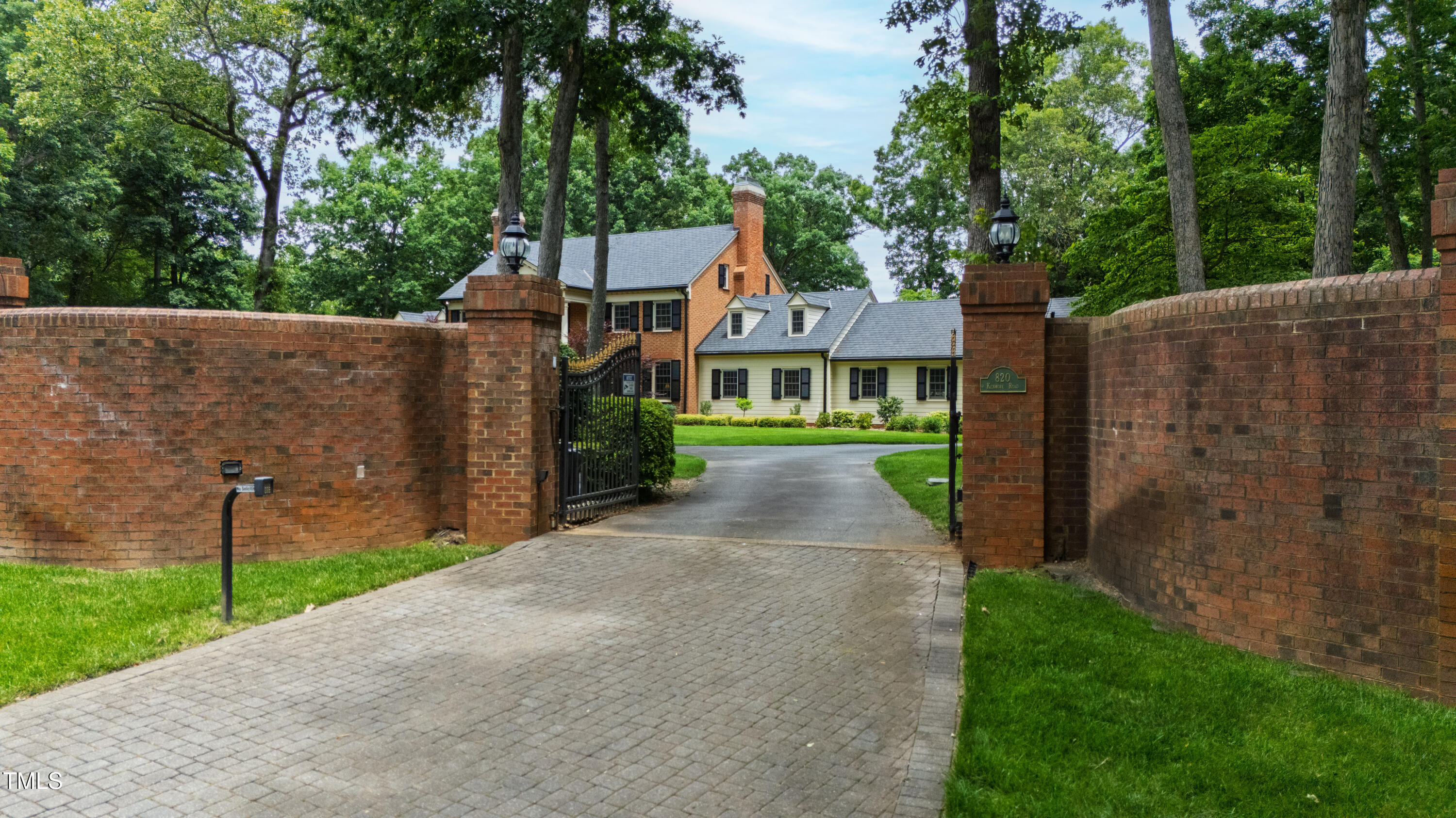 main property photo 23