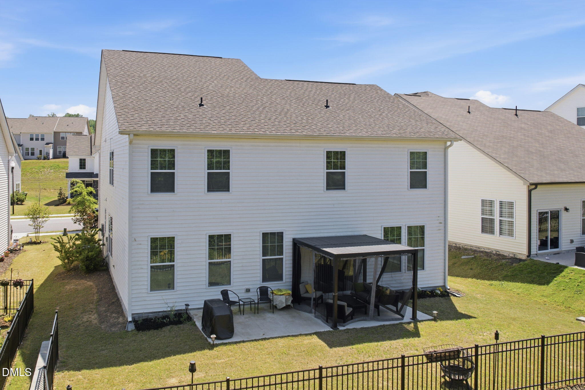 main property photo 32