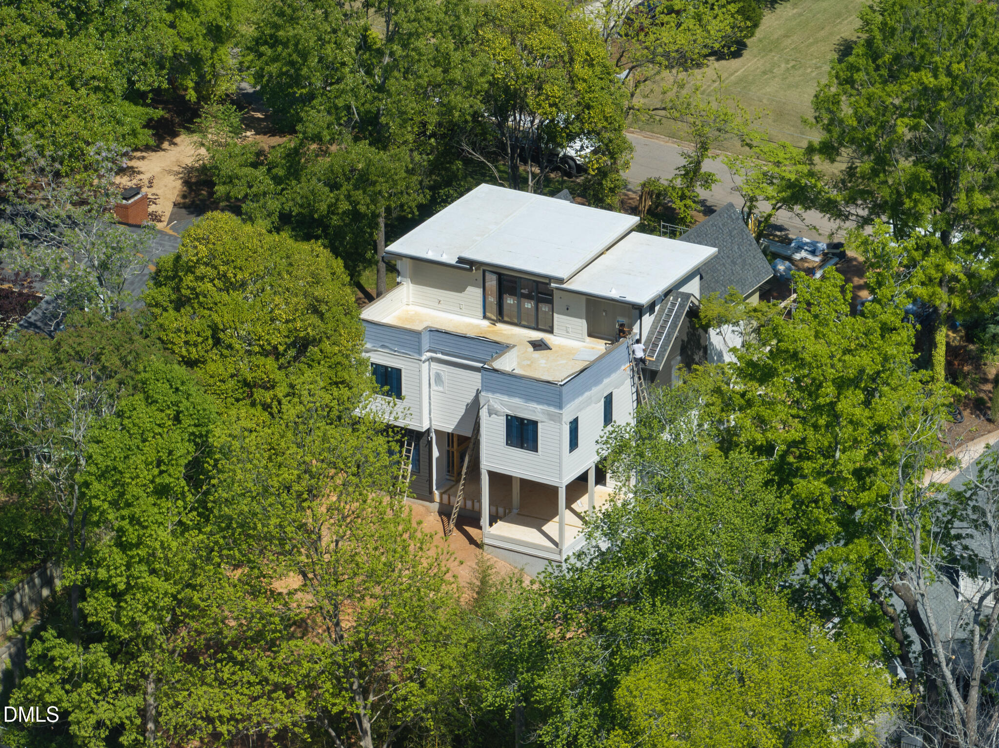 main property photo 22