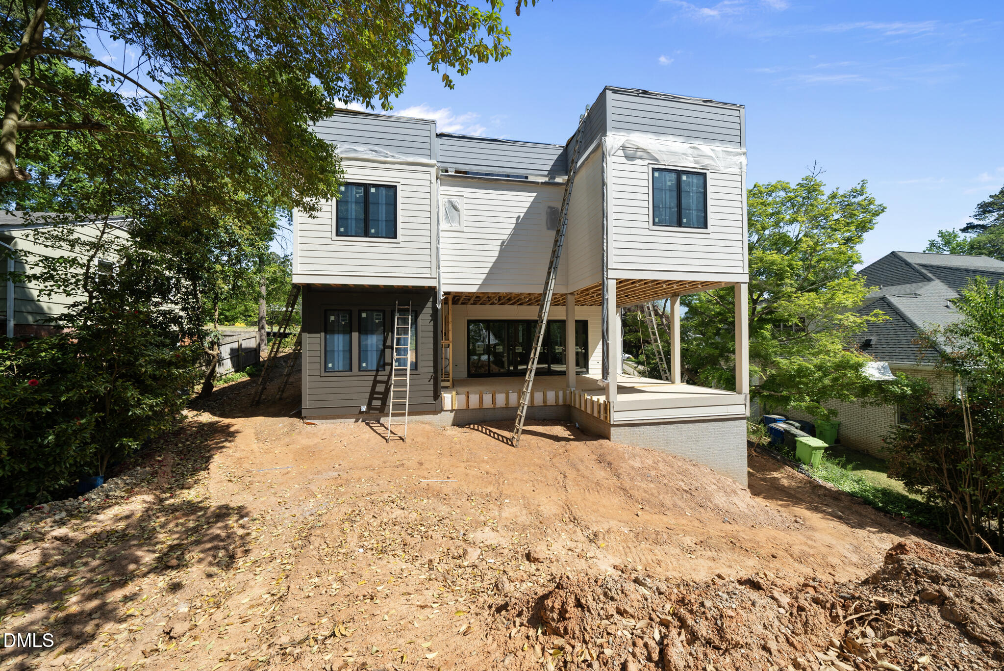 main property photo 35