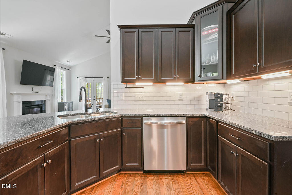 property viewer photo 12