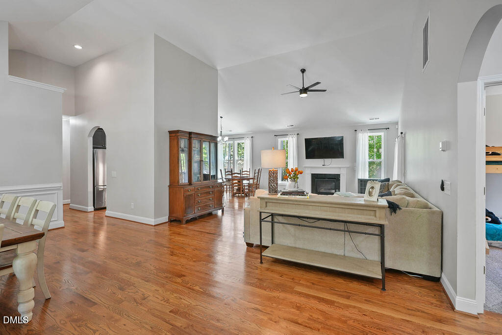 property viewer photo 15