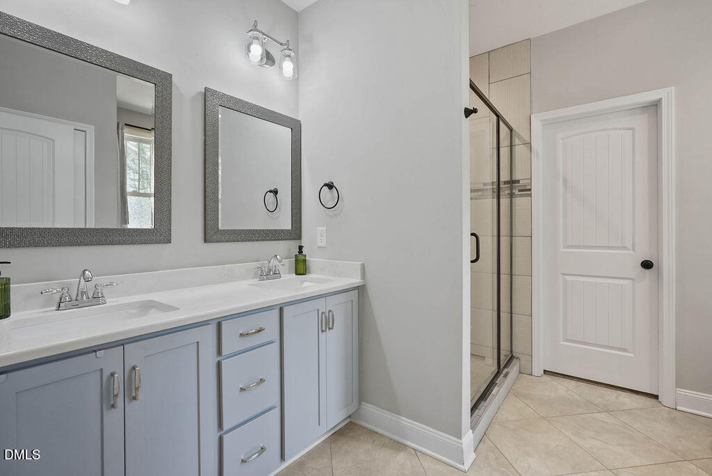 property viewer photo 24