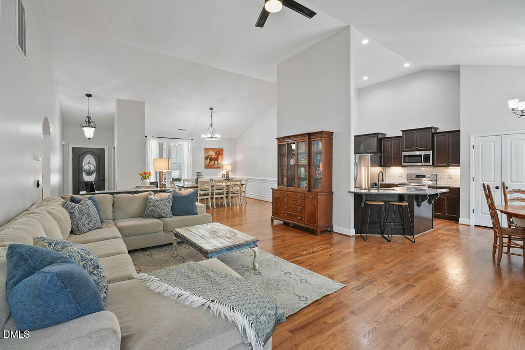 property viewer photo 9