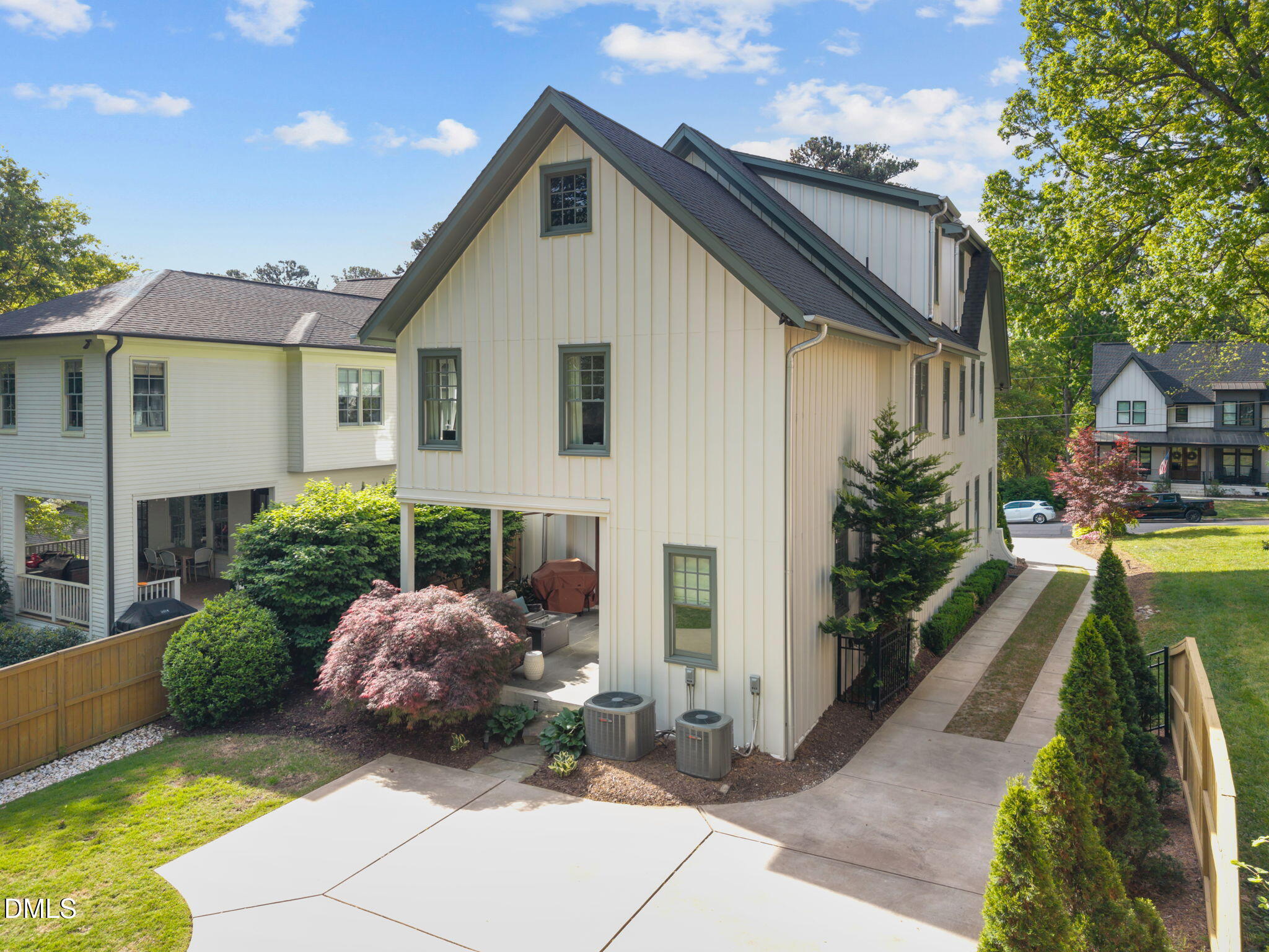property viewer photo 41