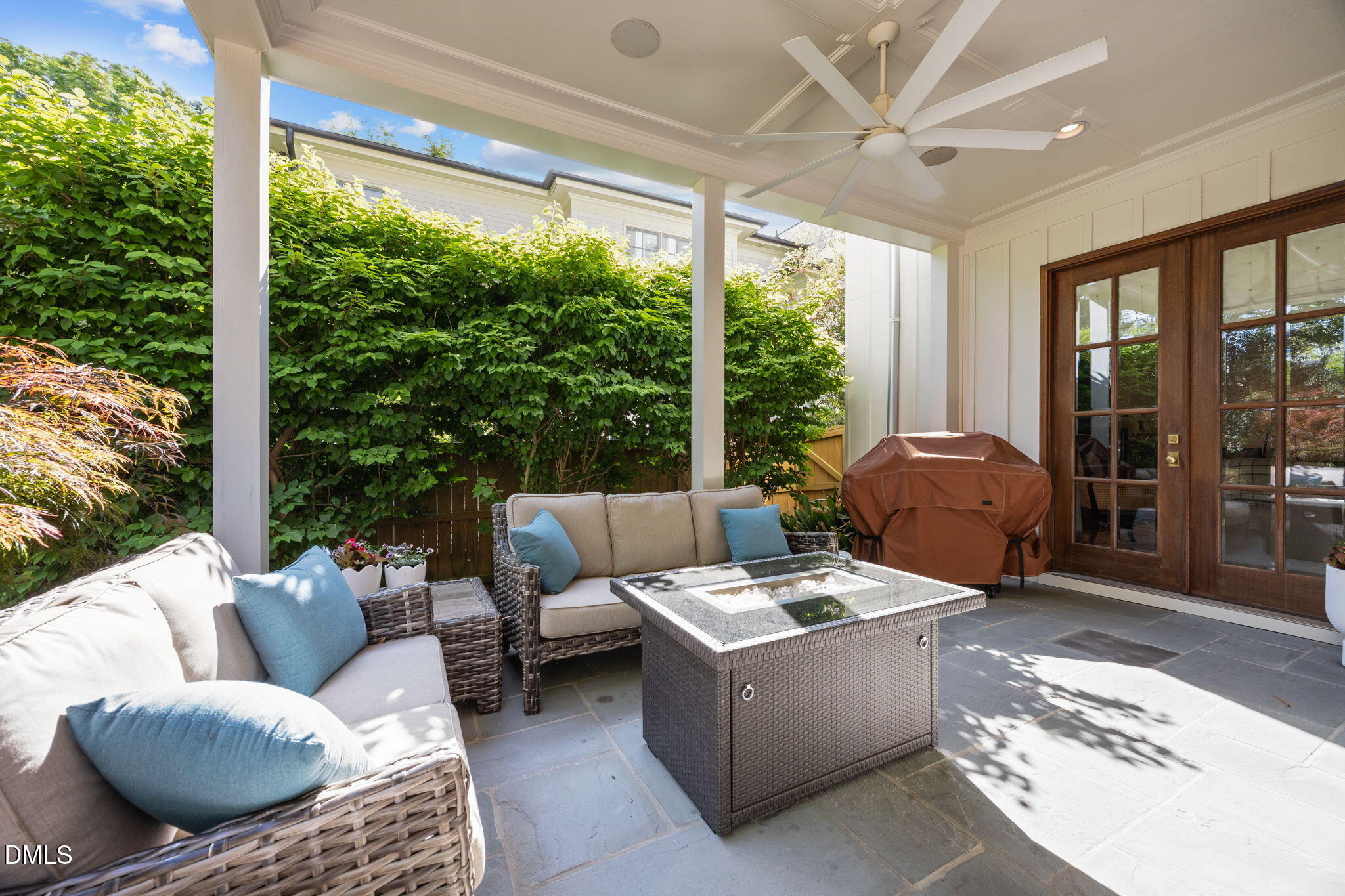 property viewer photo 8