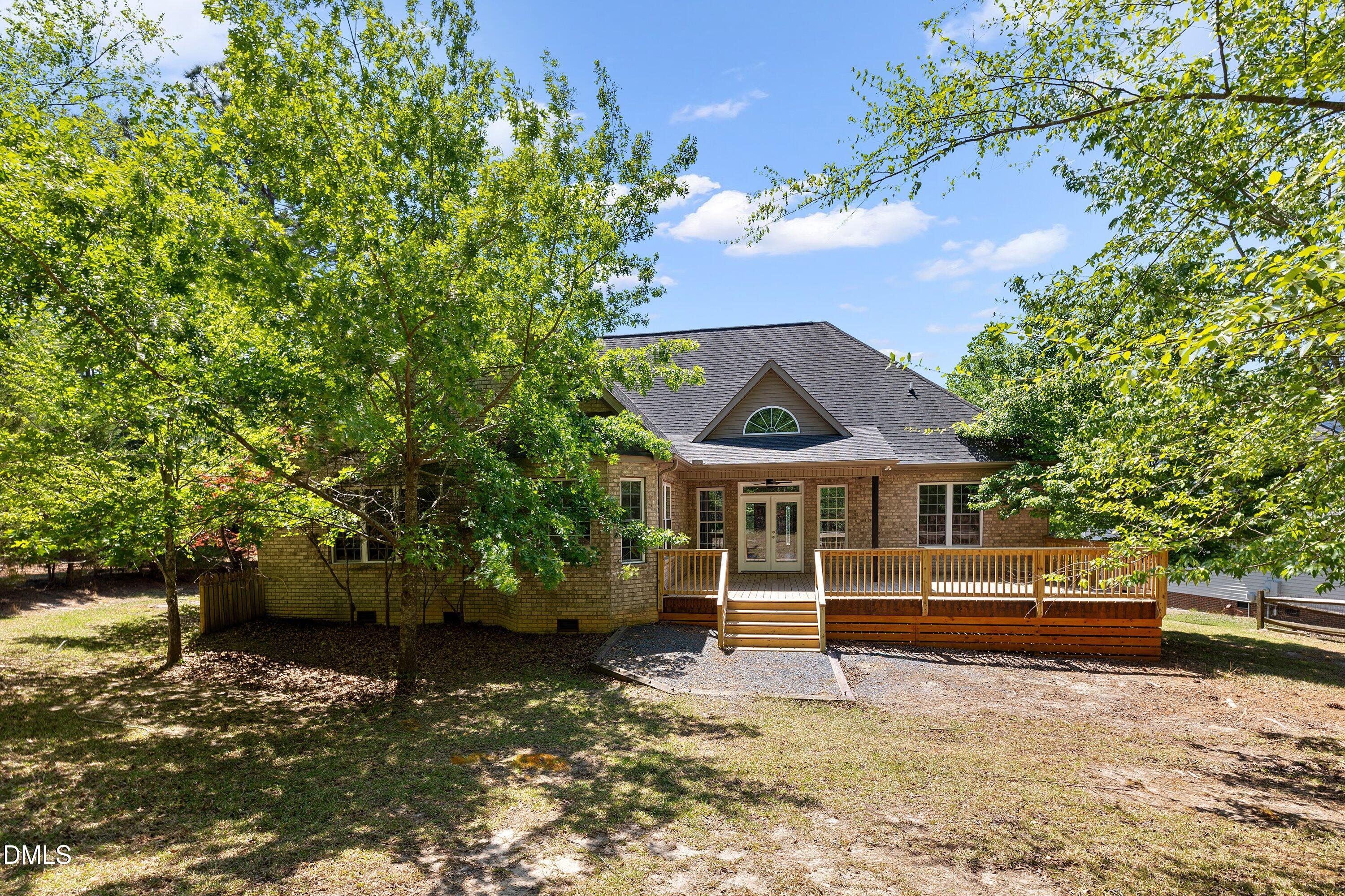 main property photo 40