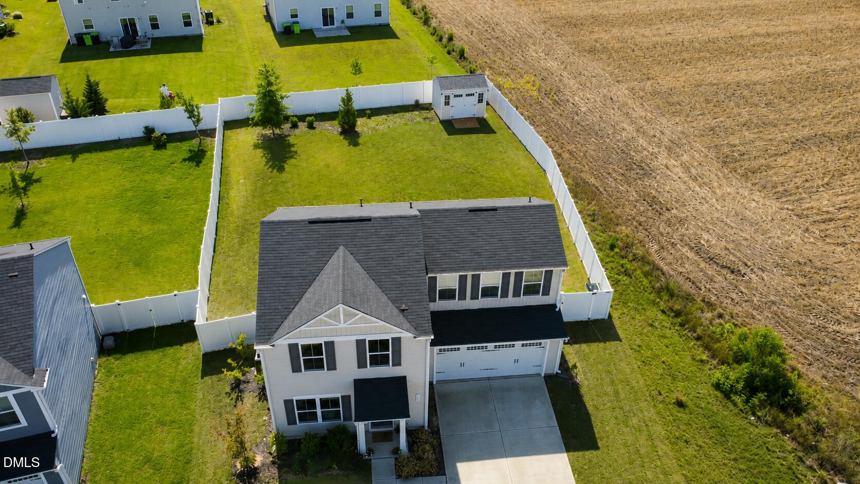 main property photo 23
