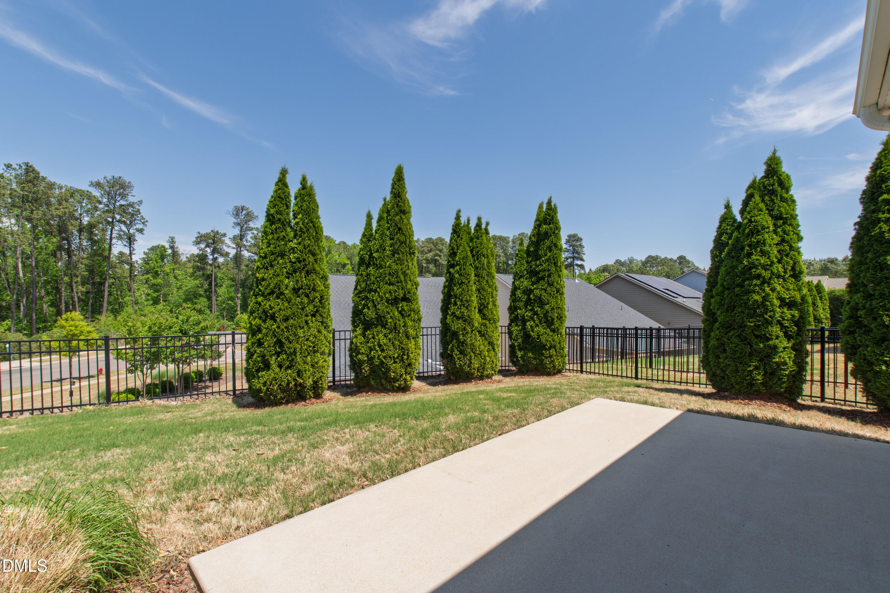 main property photo 40