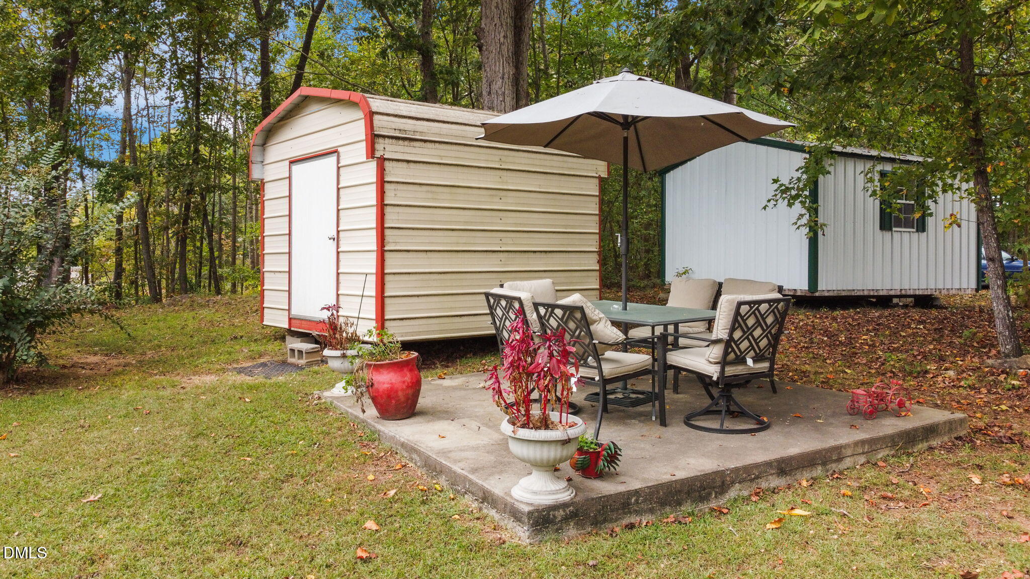 main property photo 40