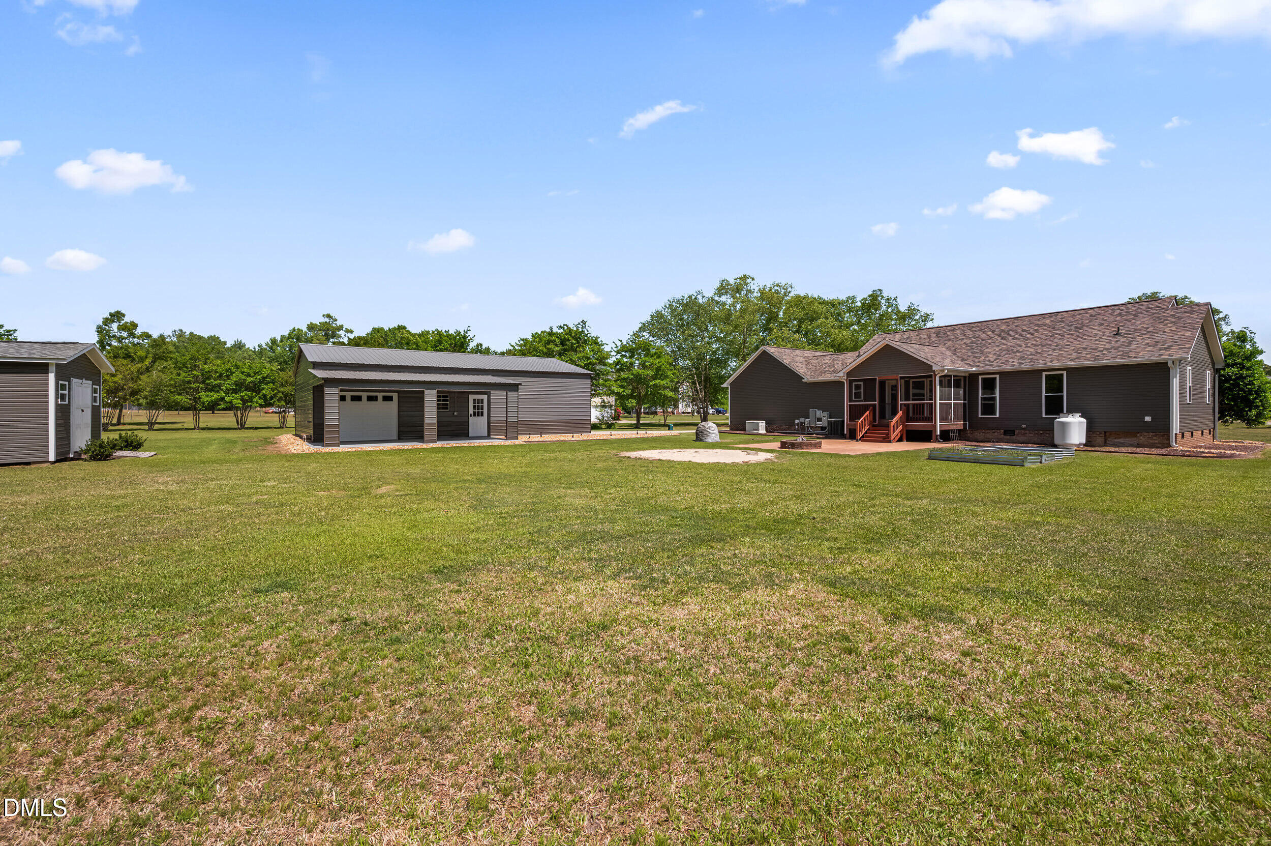 main property photo 39