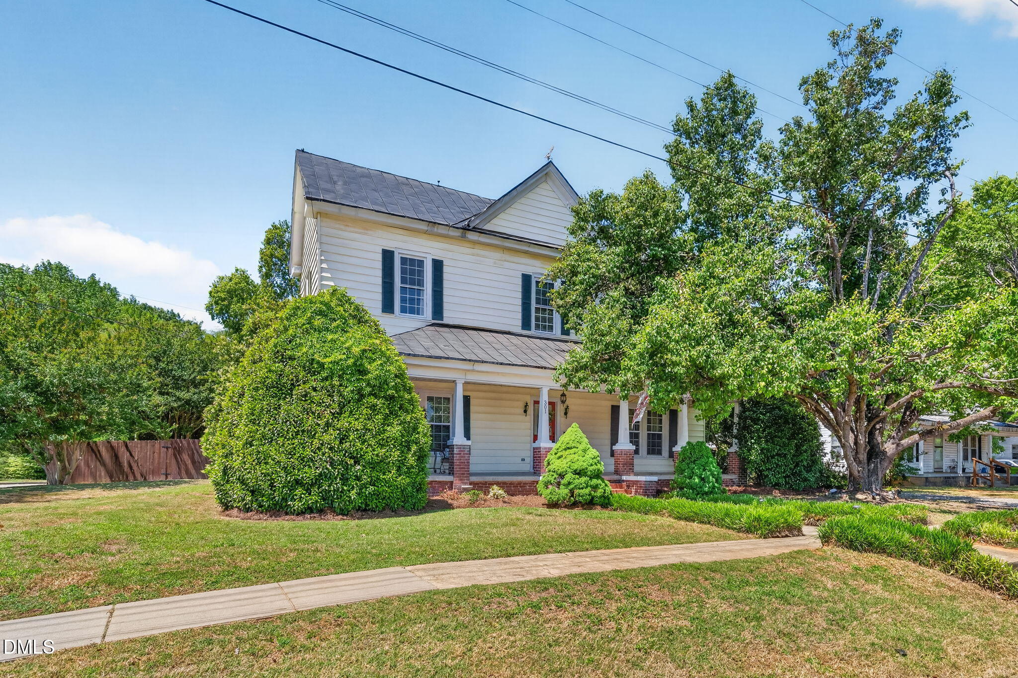 main property photo 2