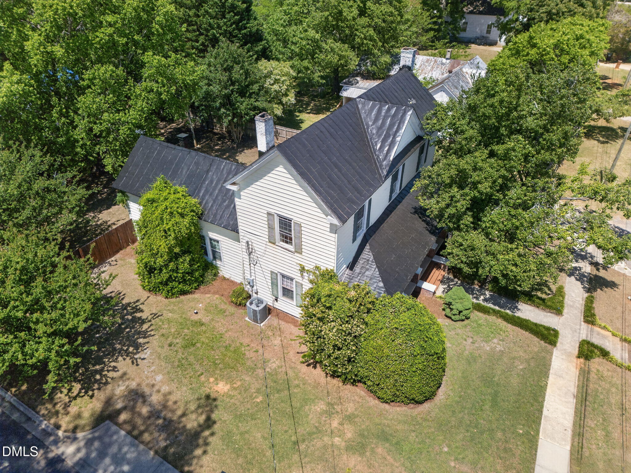 main property photo 44