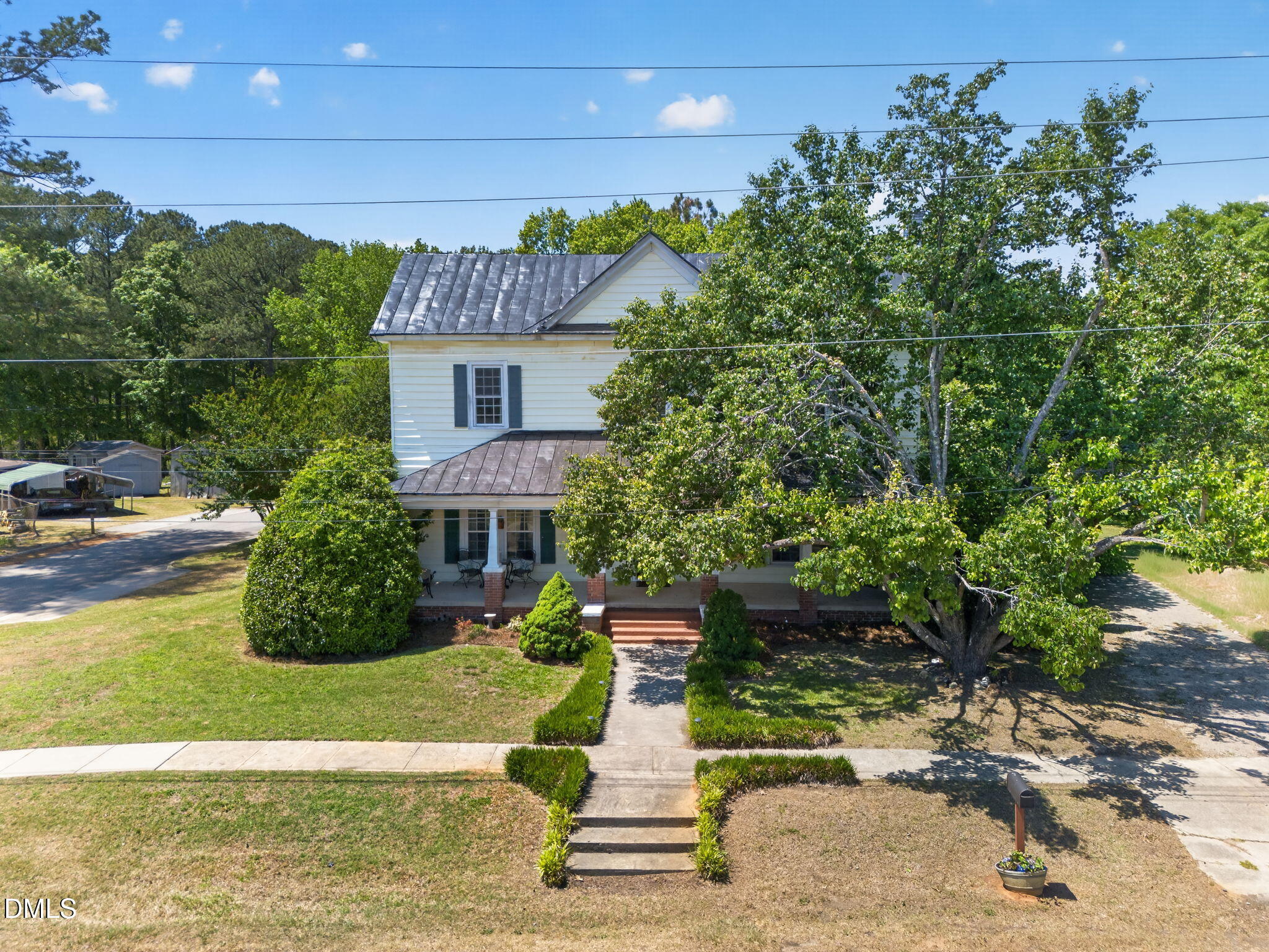 main property photo 45