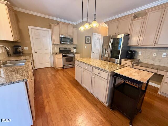 main property photo 9