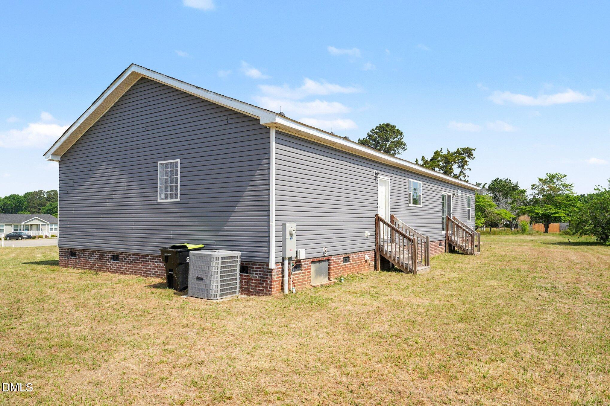 main property photo 23