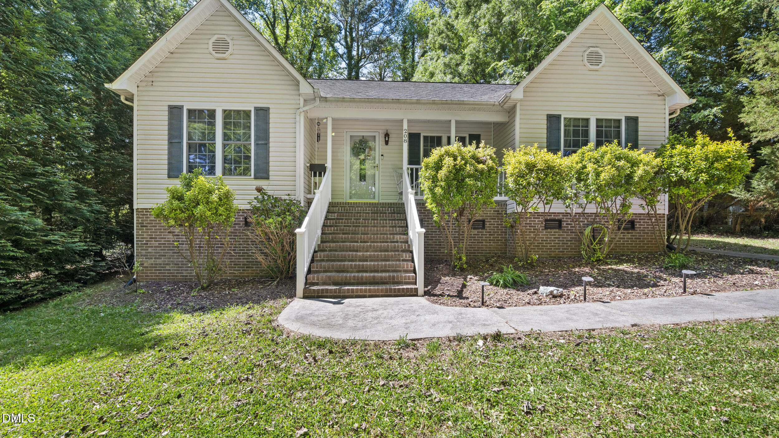 main property photo 9