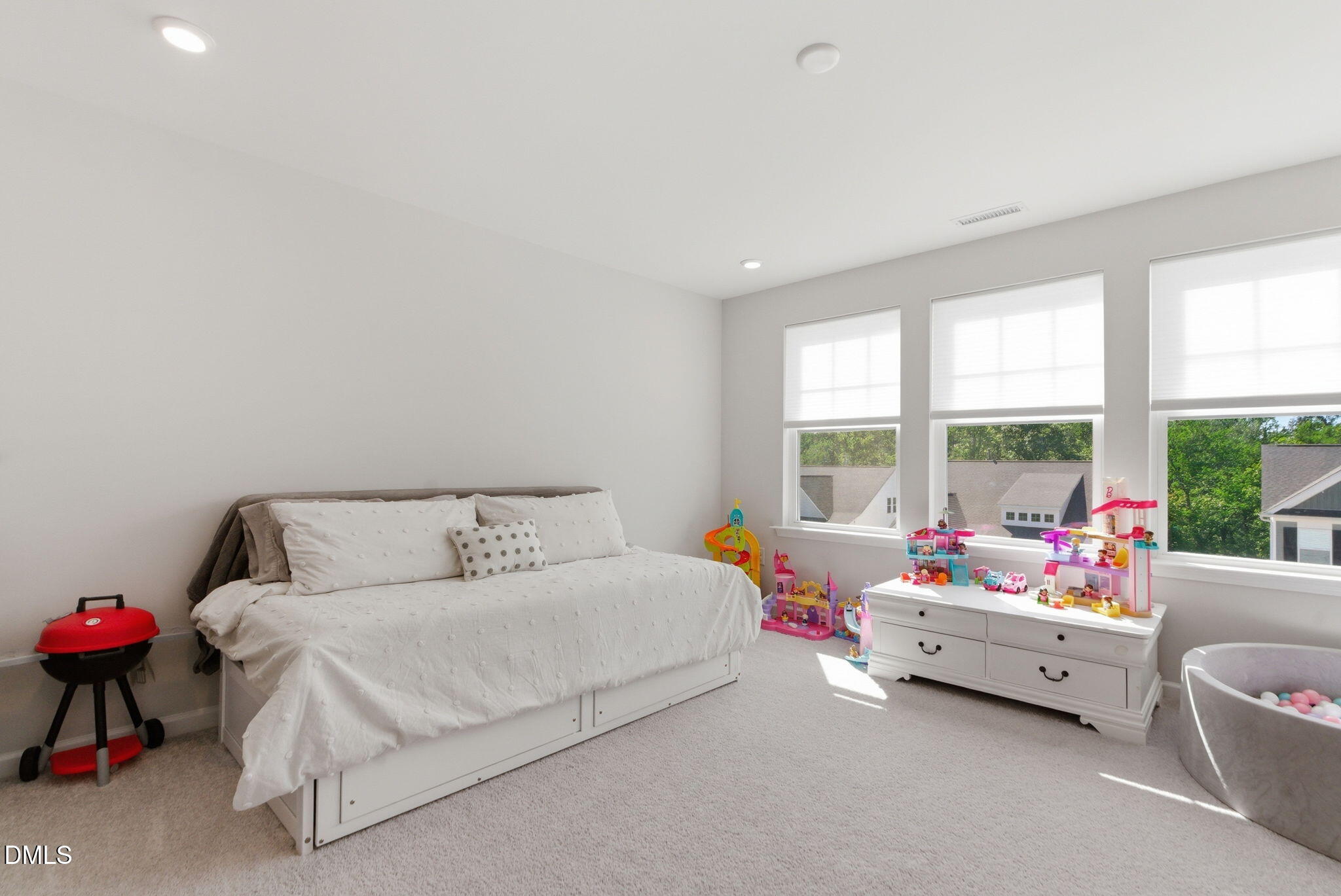 main property photo 64