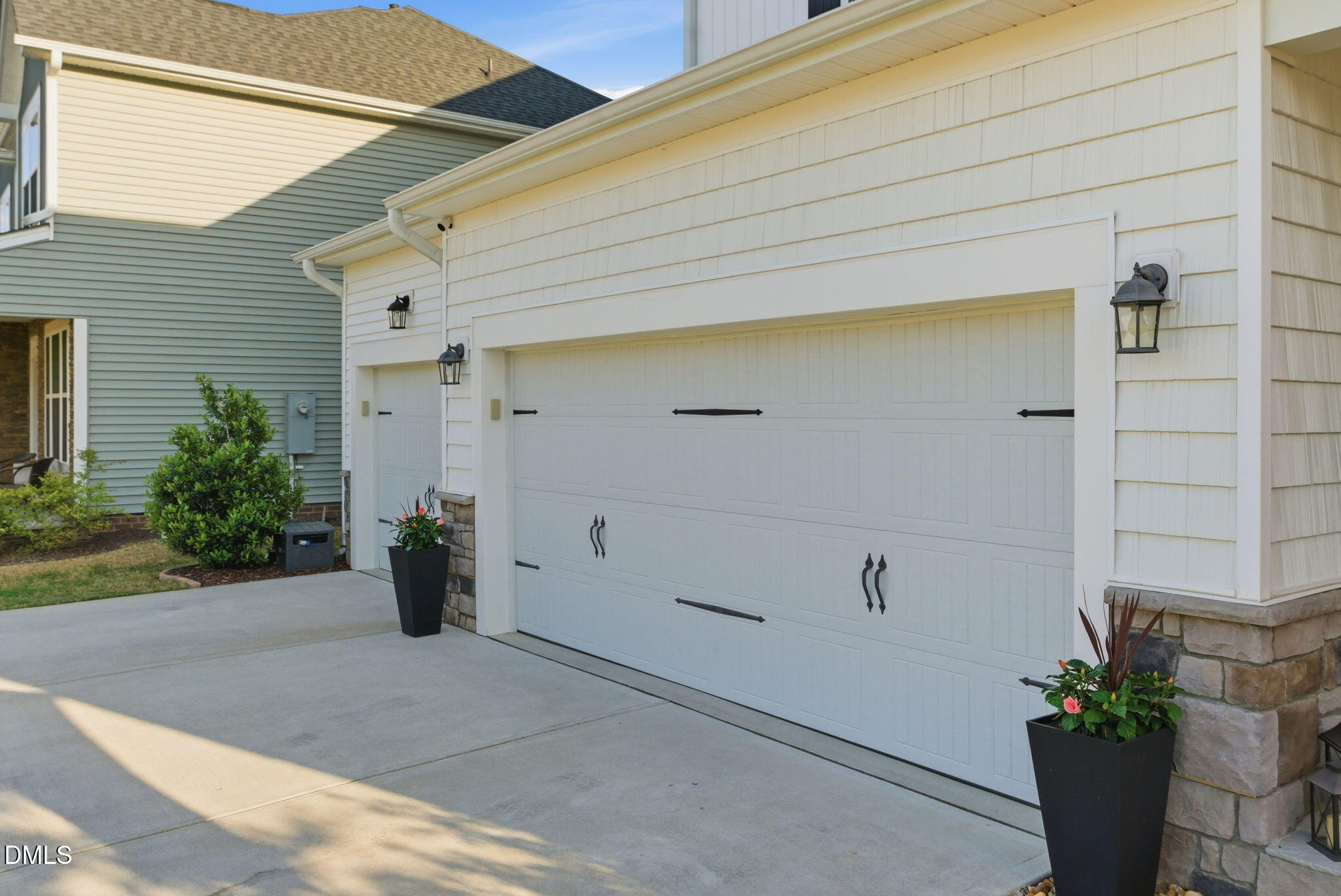 main property photo 74