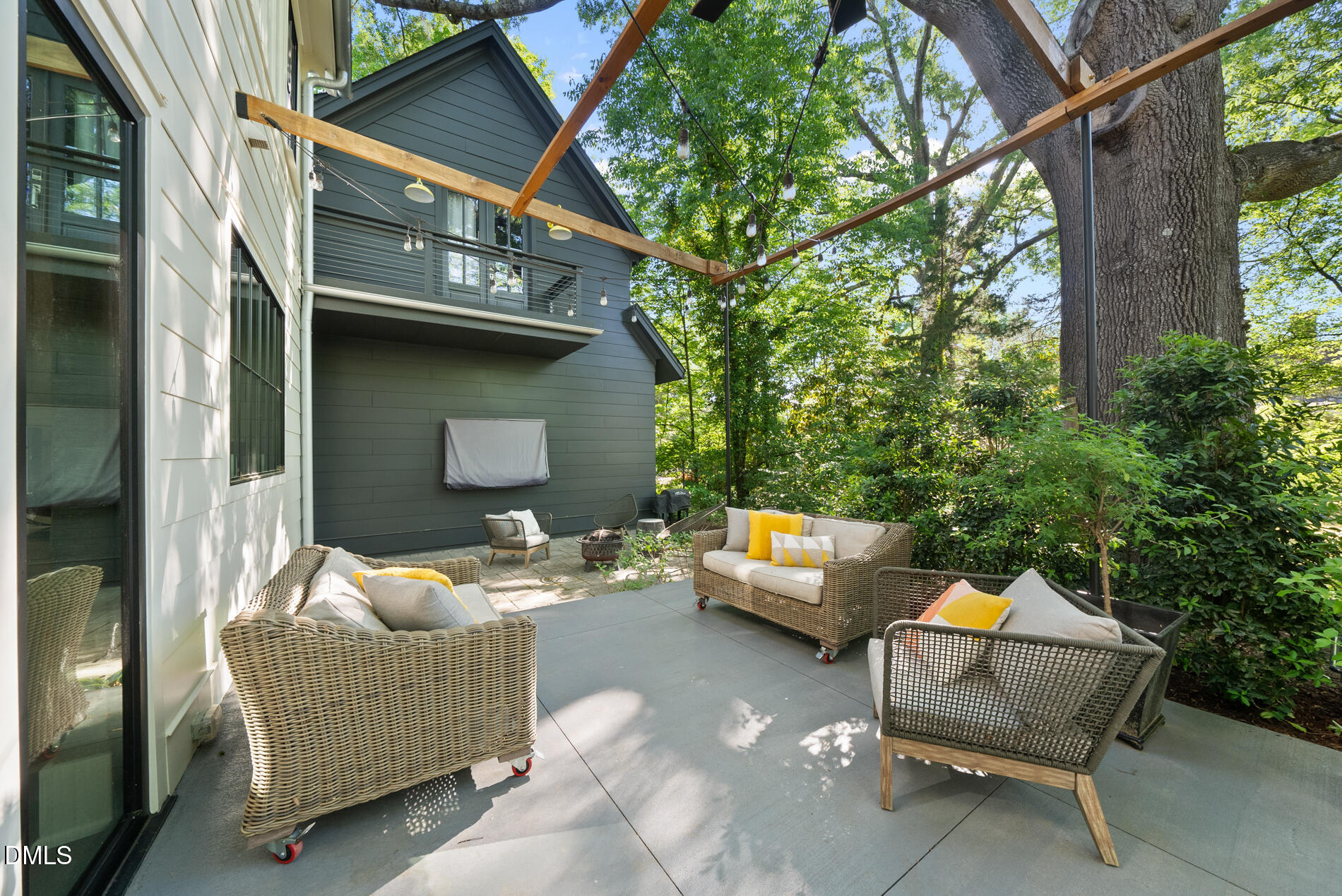 main property photo 49