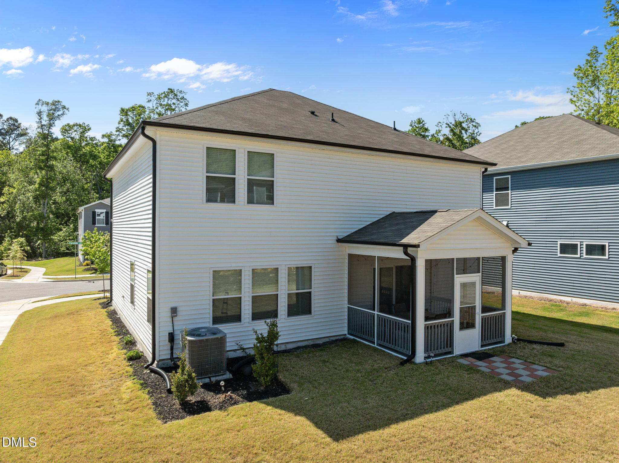 main property photo 26