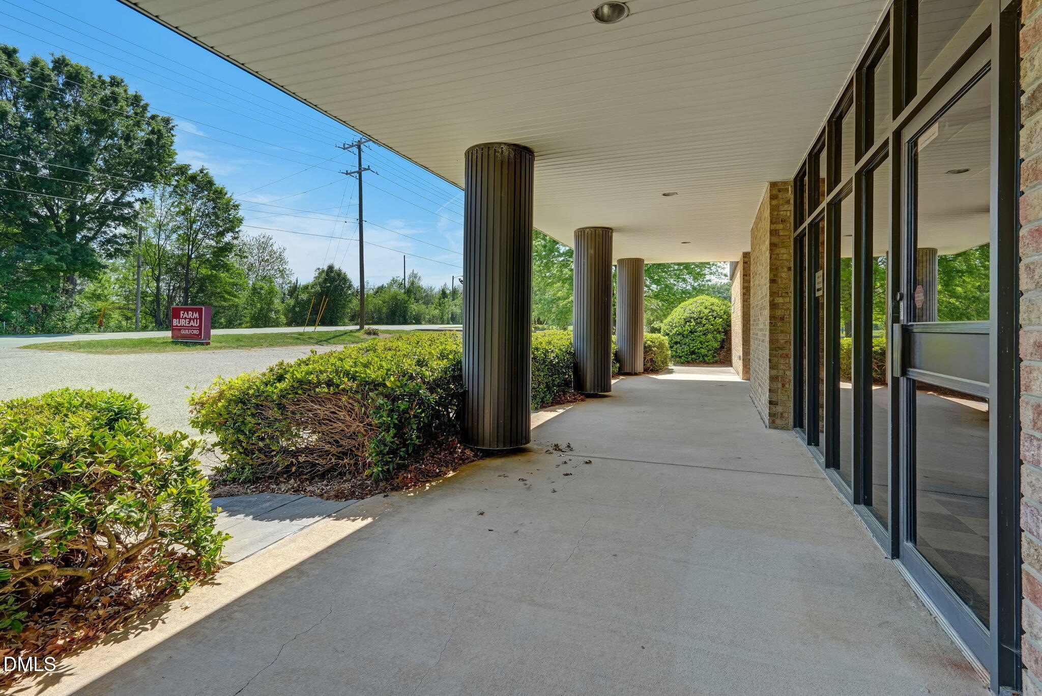 main property photo 33