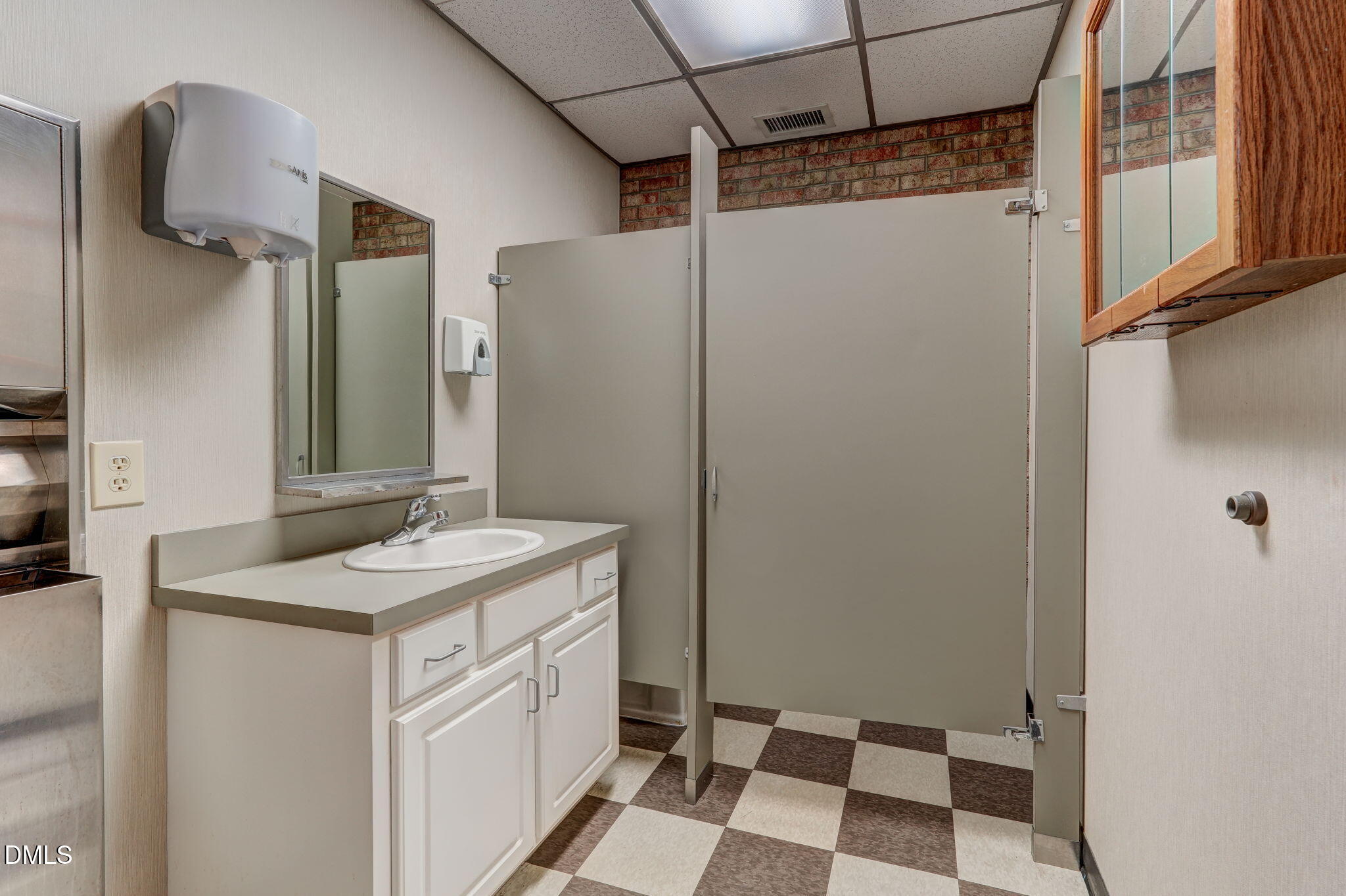 main property photo 56
