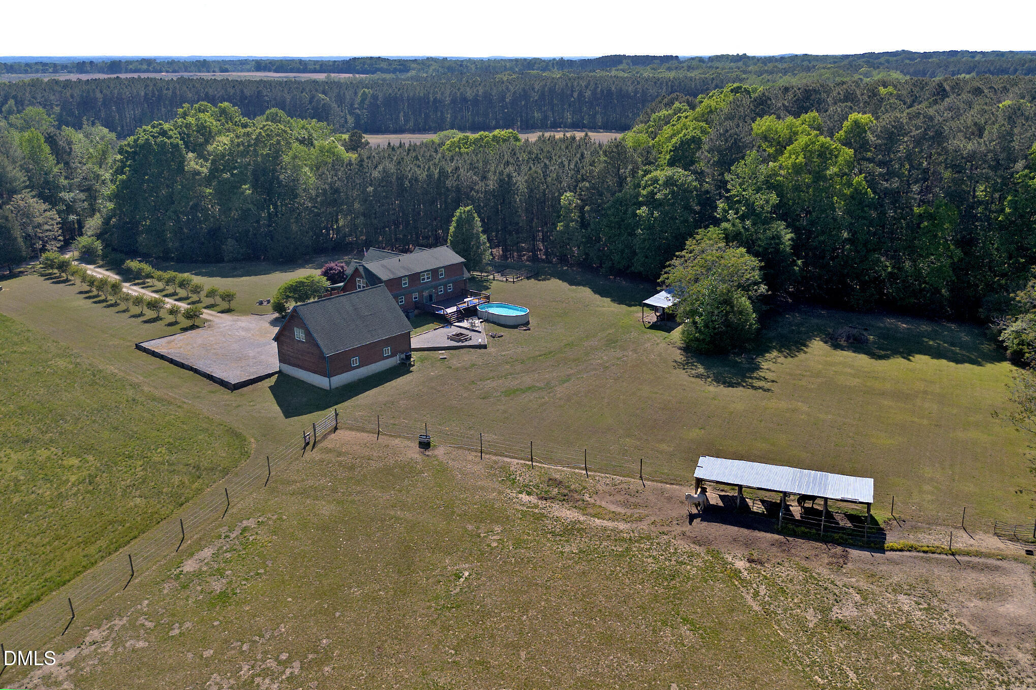 main property photo 4